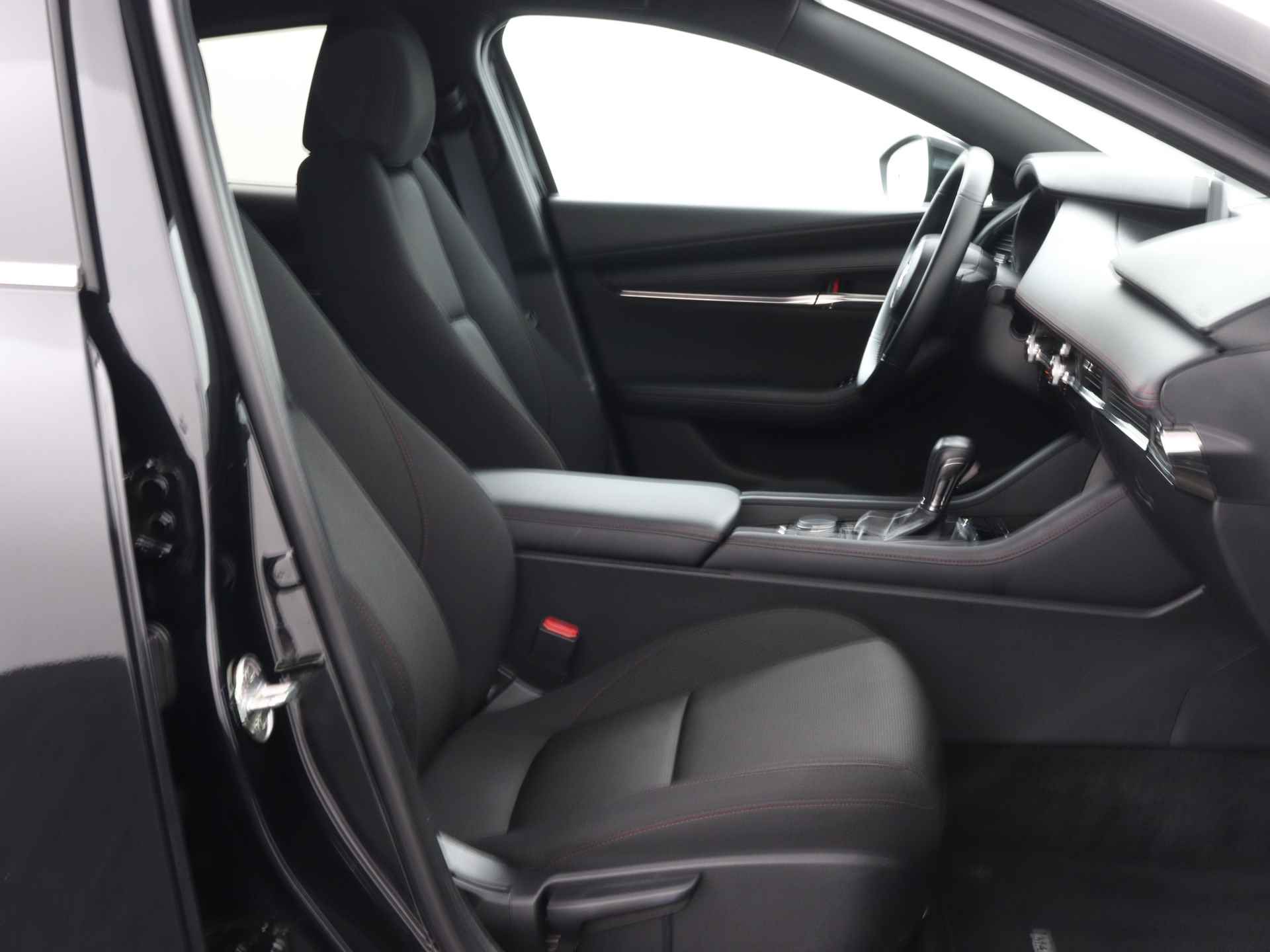 Mazda 3 2.0 e-SkyActiv-G M Hybrid 150 Homura | Stoelverwarming | Parkeersensoren | Camera | - 30/44
