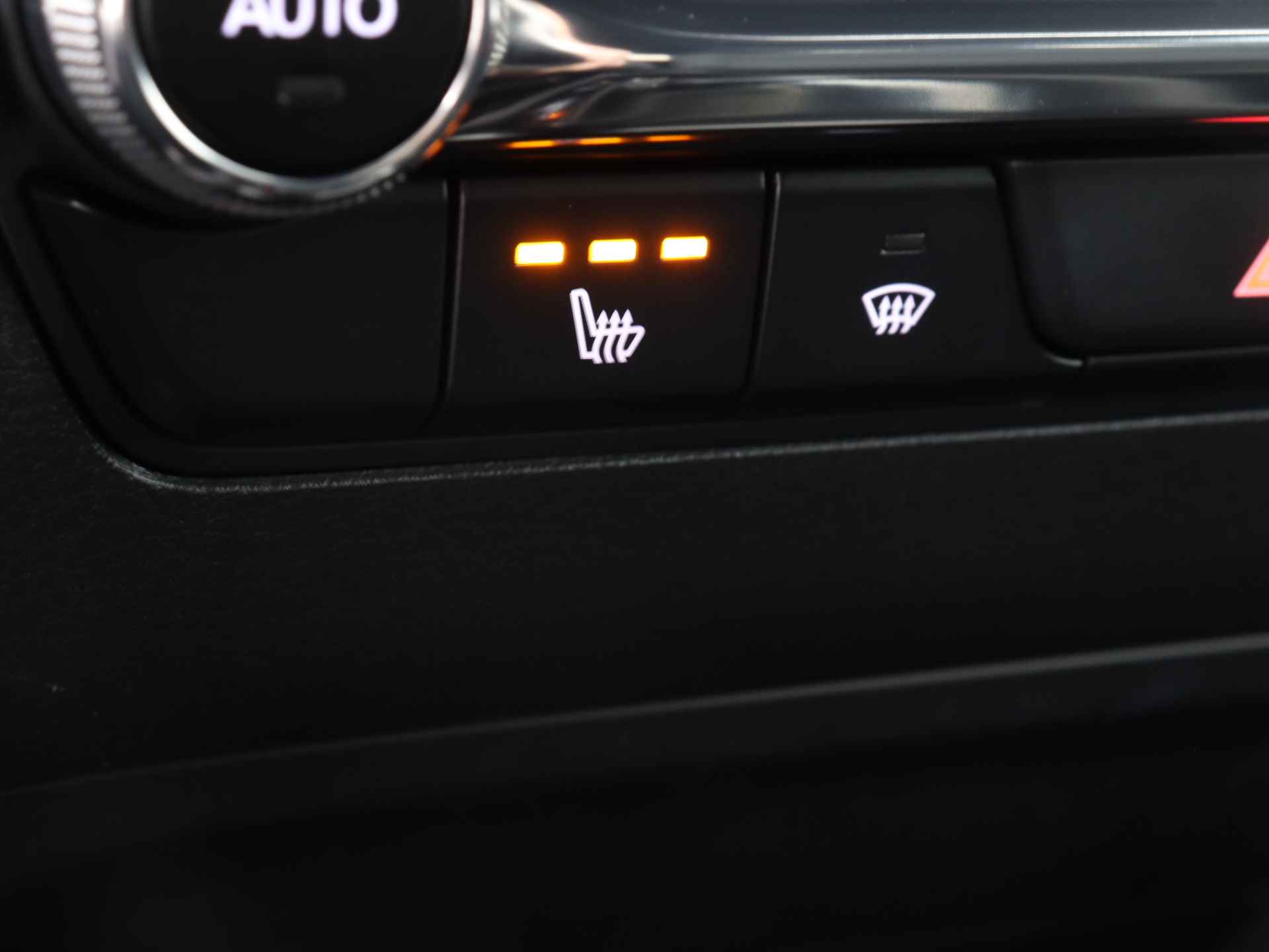 Mazda 3 2.0 e-SkyActiv-G M Hybrid 150 Homura | Stoelverwarming | Parkeersensoren | Camera | - 34/44
