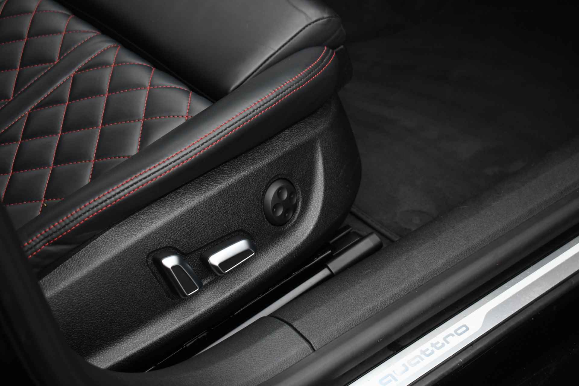 Audi A7 Sportback 3.0 BiTDI 326pk quattro Competition Luchtv Dak S-zetels HUD ACC Bose m-LED - 25/70
