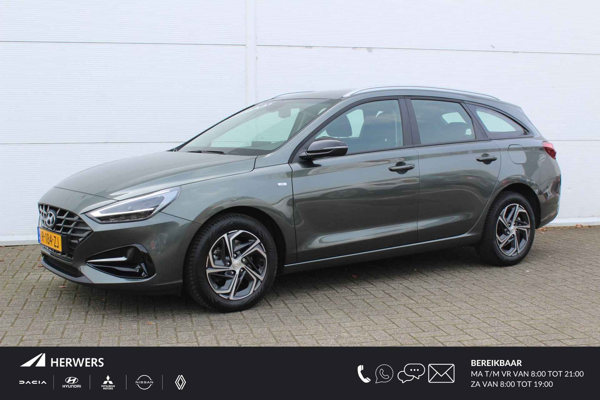 Hyundai i30 Wagon 1.0 T-GDi MHEV Comfort Smart AUTOMAAT / Navigatie + Apple Carplay/Android Auto / Cruise Control / Achteruitrijcamera / Climate Control / Keyless Entry & Start / - 1/43
