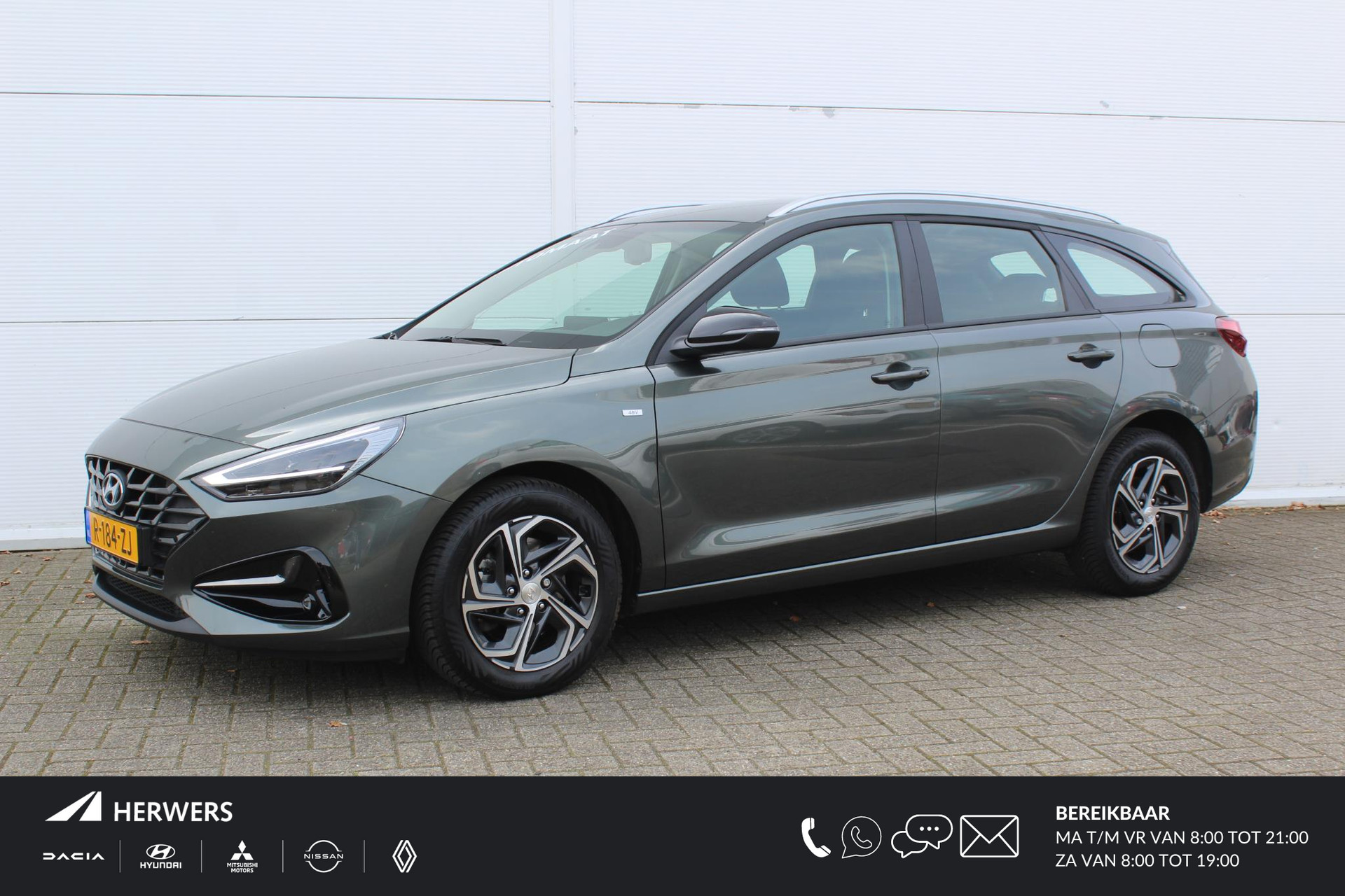 Hyundai i30 Wagon 1.0 T-GDi MHEV Comfort Smart AUTOMAAT / Navigatie + Apple Carplay/Android Auto / Cruise Control / Achteruitrijcamera / Climate Control / Keyless Entry & Start /