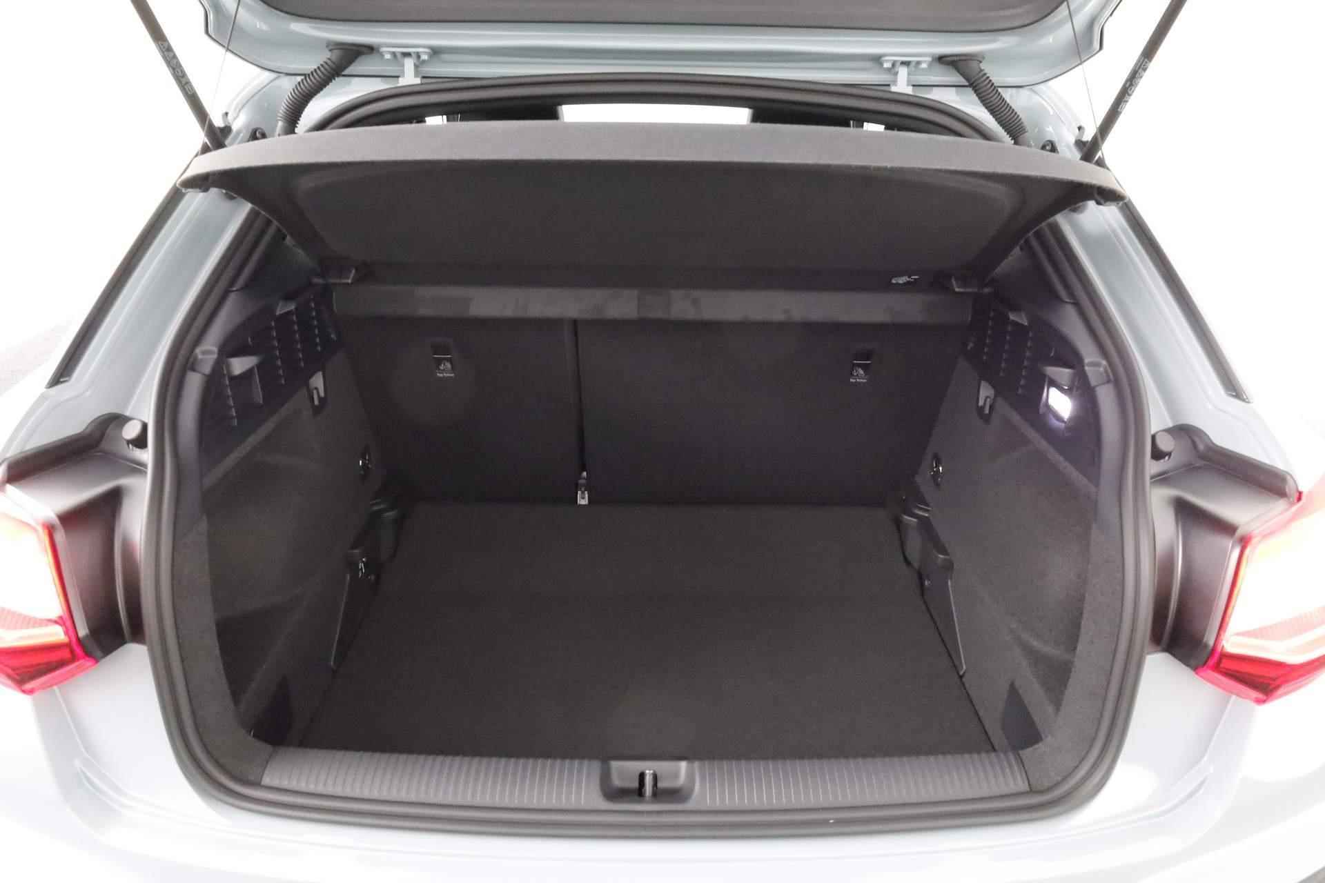 Audi Q2 S Edition 35 TFSI 150 pk | Glazen panoramadak | Assistentiepakket Parking | Comfortsleutel | - 41/41