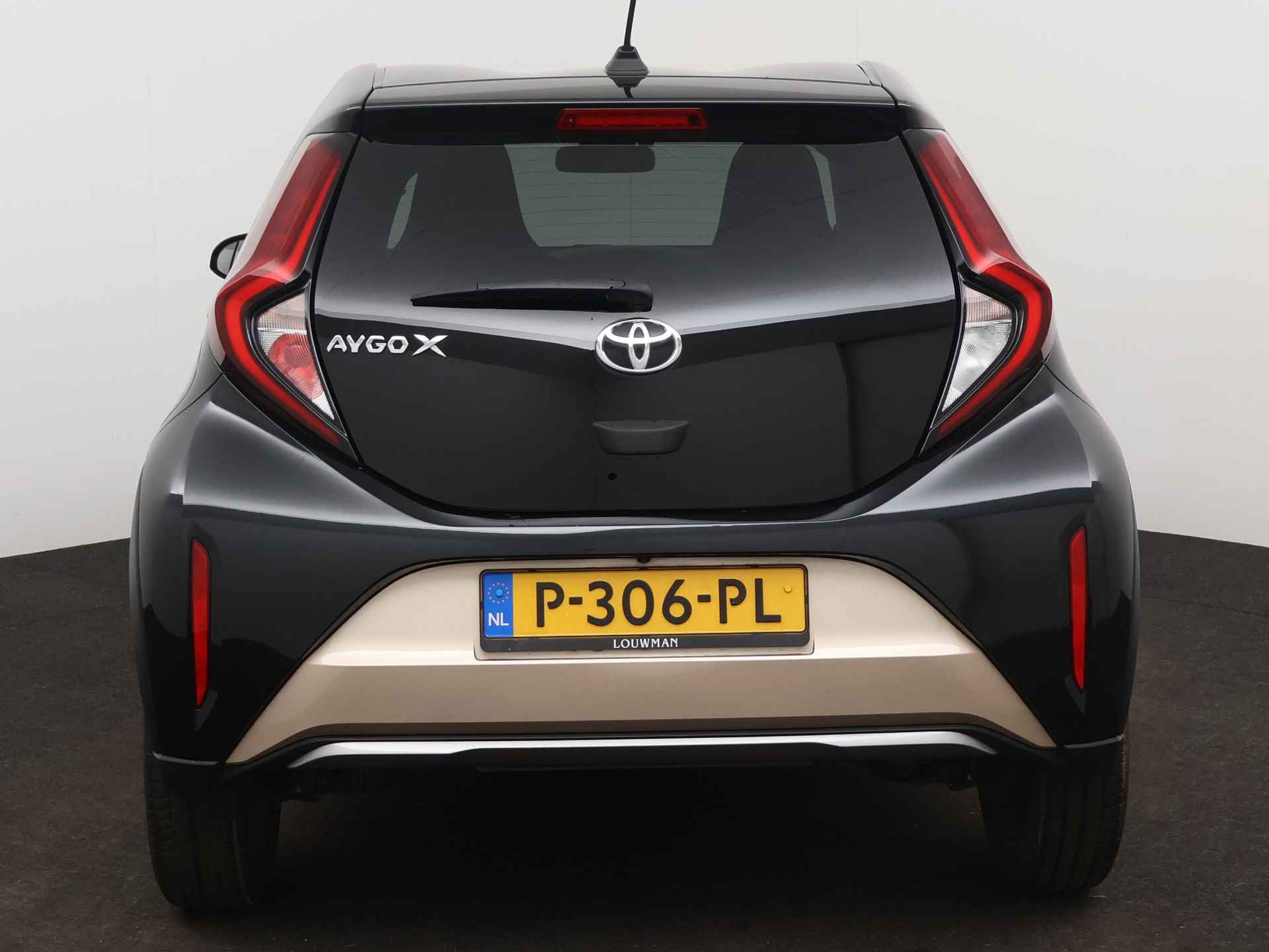 Toyota Aygo X 1.0 VVT-i MT Envy | Draadloze telefoonlader | JBL | Climate Control | - 36/42