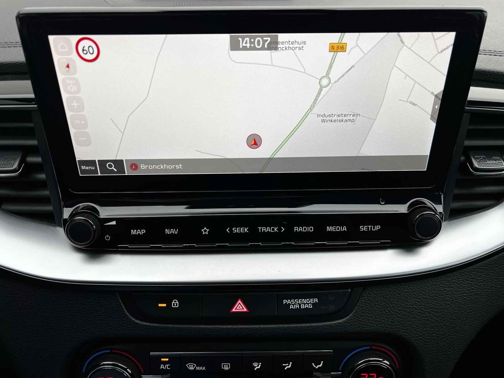 Kia XCeed 1.6 GDi PHEV DynamicLine Automaat / Dealer onderhouden / / EAER bereik 48 km / Navigatie / Stuur- en stoelverwarming / Apple Carplay Android / - 4/51