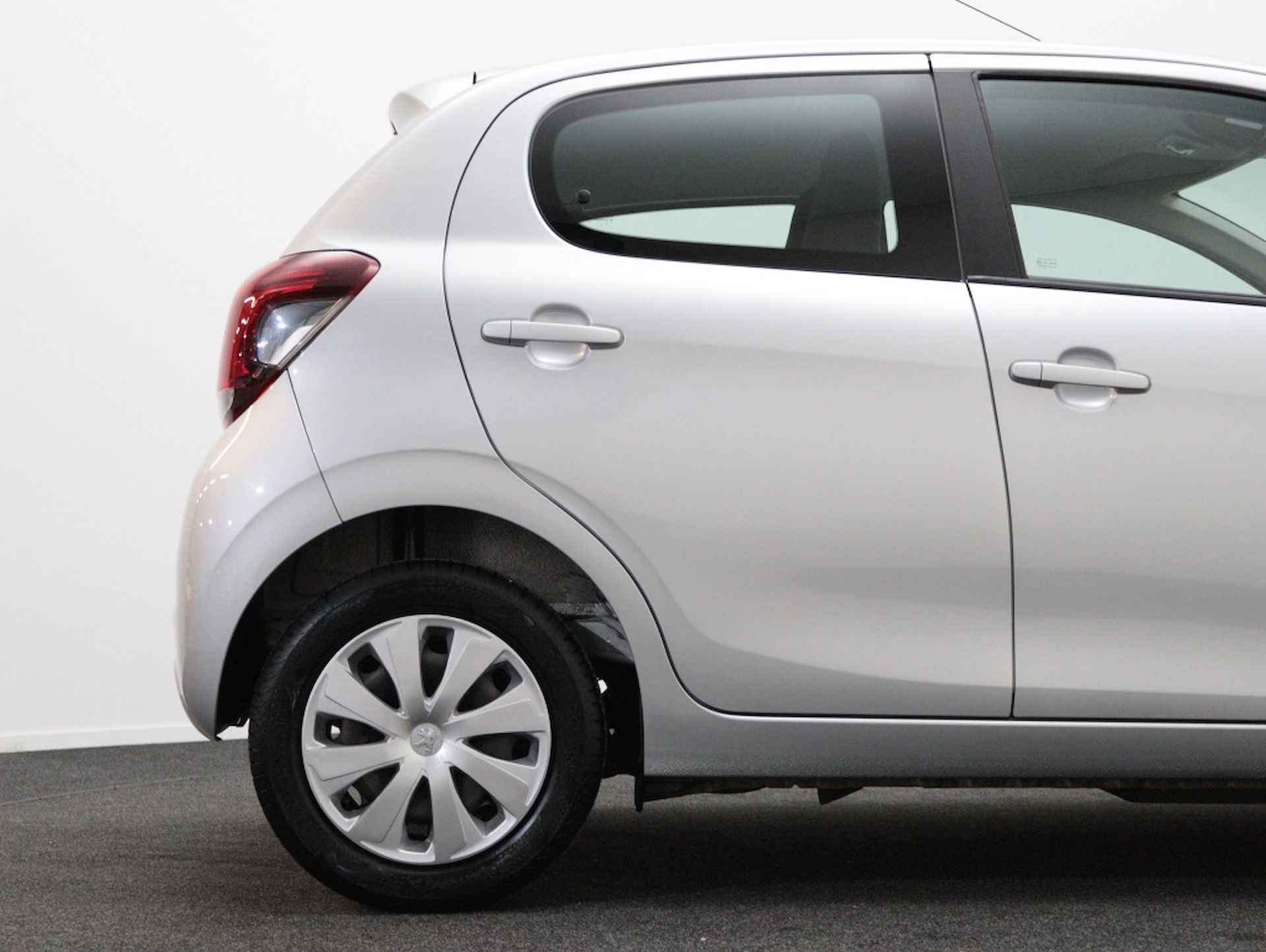 Peugeot 108 1.0 e-VTi Active | Radio | Airco | Led | - 20/35