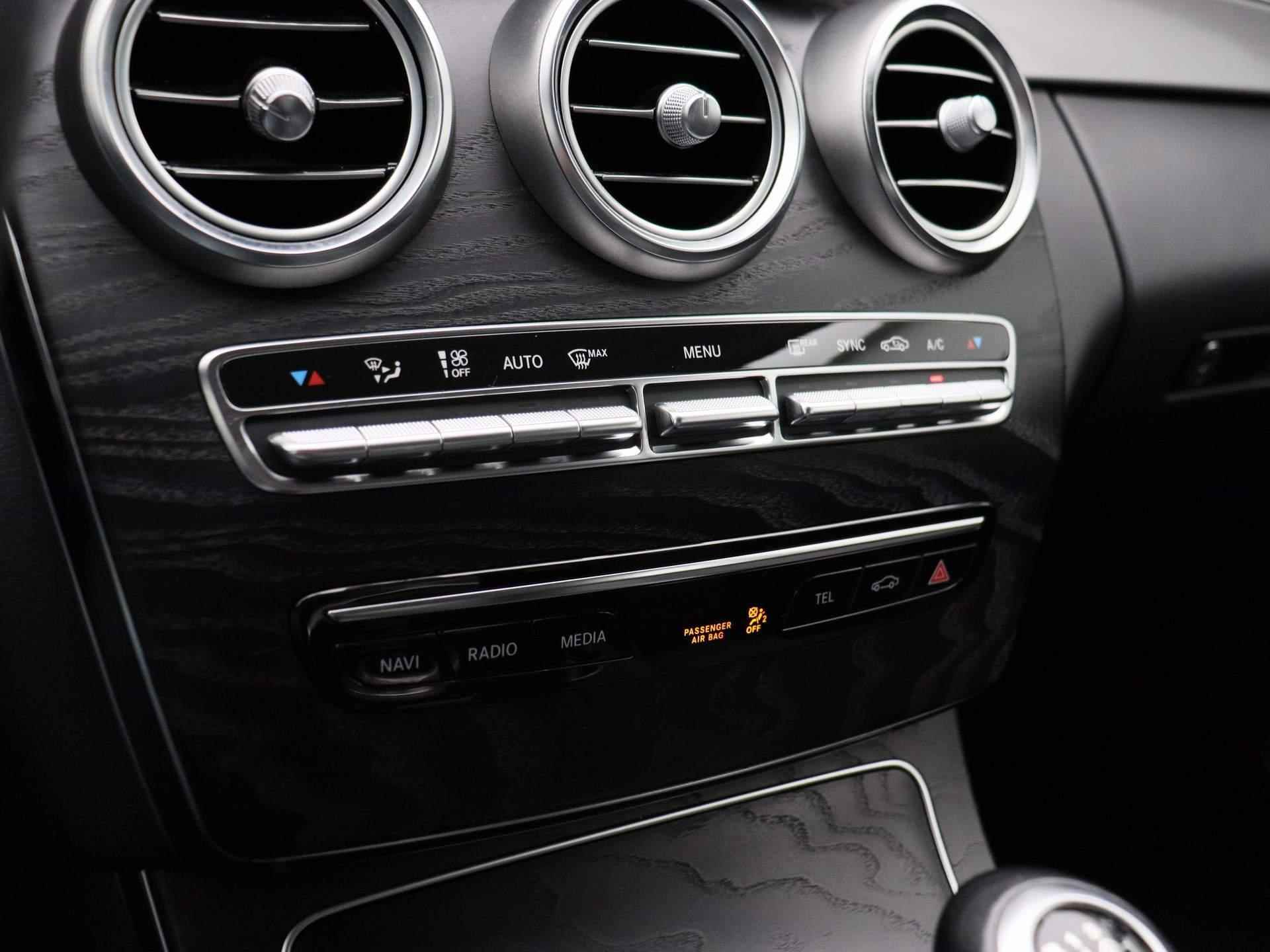 Mercedes-Benz C-klasse Estate Business Solution | LED Koplampen | Stoel Verwarming | Half Leder | Virtual Cockpit | 12 Maanden BOVAG Garantie | - 30/40