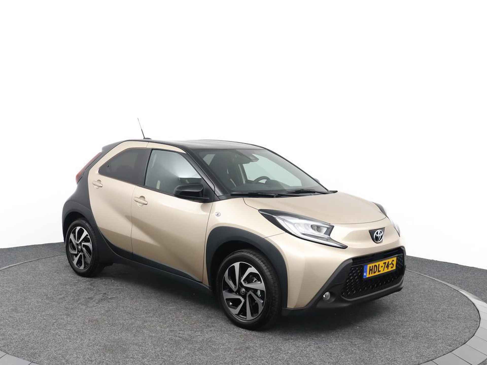 Toyota Aygo X 1.0 VVT-i MT Pulse - 13/41