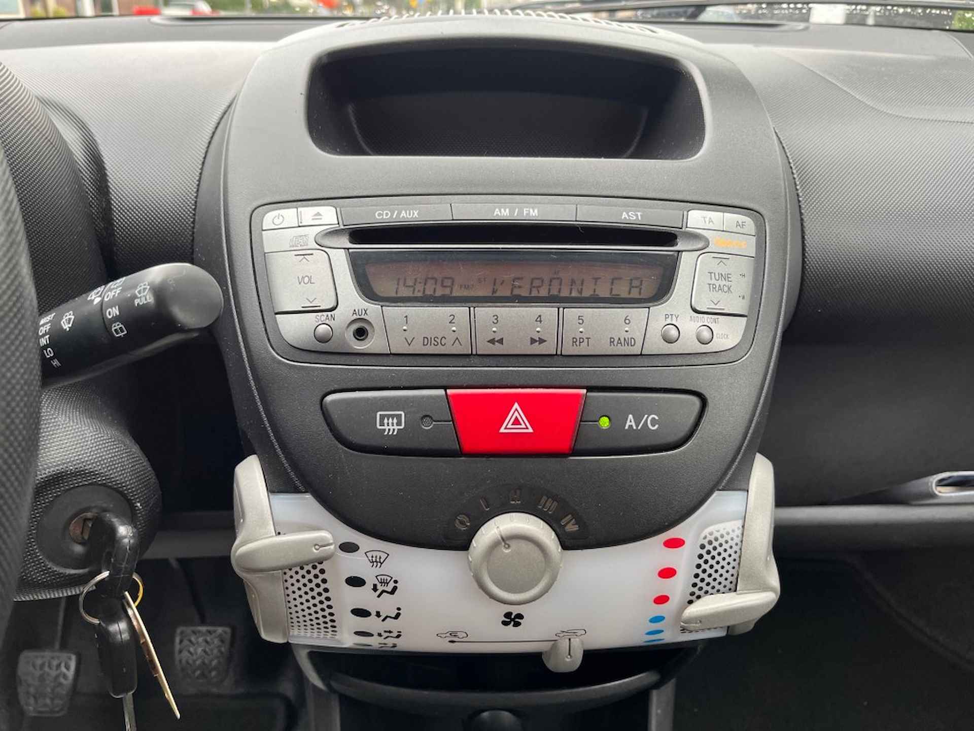 PEUGEOT 107 1.0 ACCESS ACCENT / AIRCO / RADIO-CD-AUX / AFN. TREKHAAK - 8/11