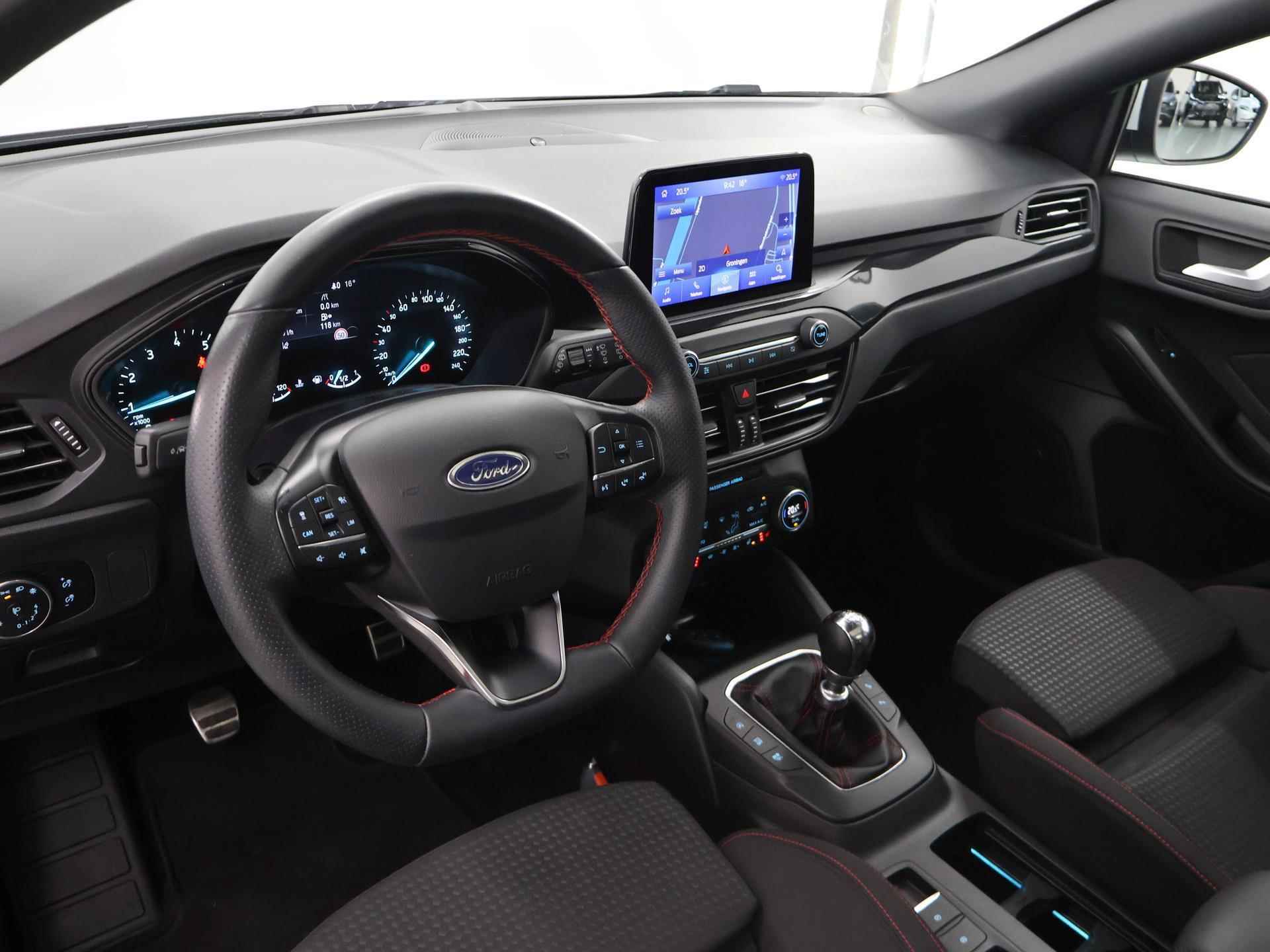 Ford Focus Wagon 1.0 EcoBoost ST Line Business | Panoramadak | Full LED koplampen | Adaptive Cruise Control | Winterpack | - 8/44