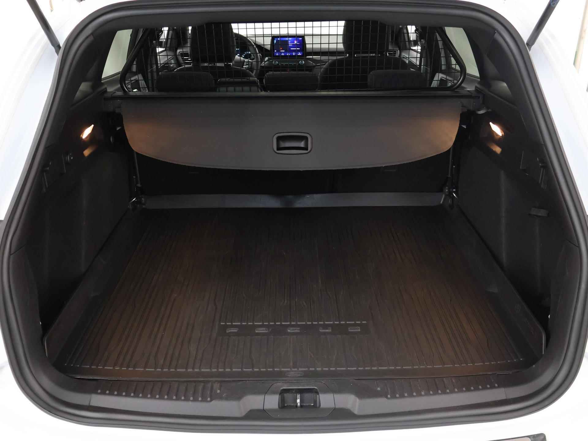 Ford Focus Wagon 1.0 EcoBoost ST Line Business | Panoramadak | Full LED koplampen | Adaptive Cruise Control | Winterpack | - 39/44