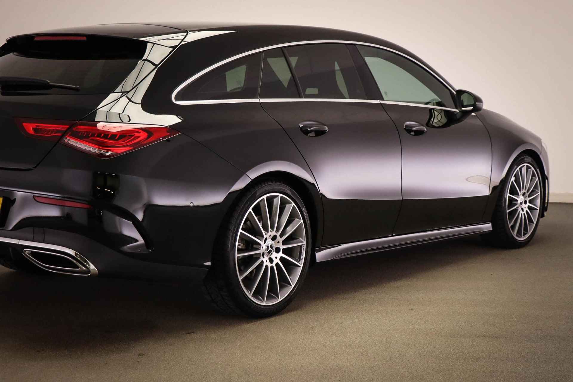 Mercedes-Benz CLA-klasse Shooting Brake 200 Business Solution AMG | WIDESCREEN | APPLE | 19" - 24/60