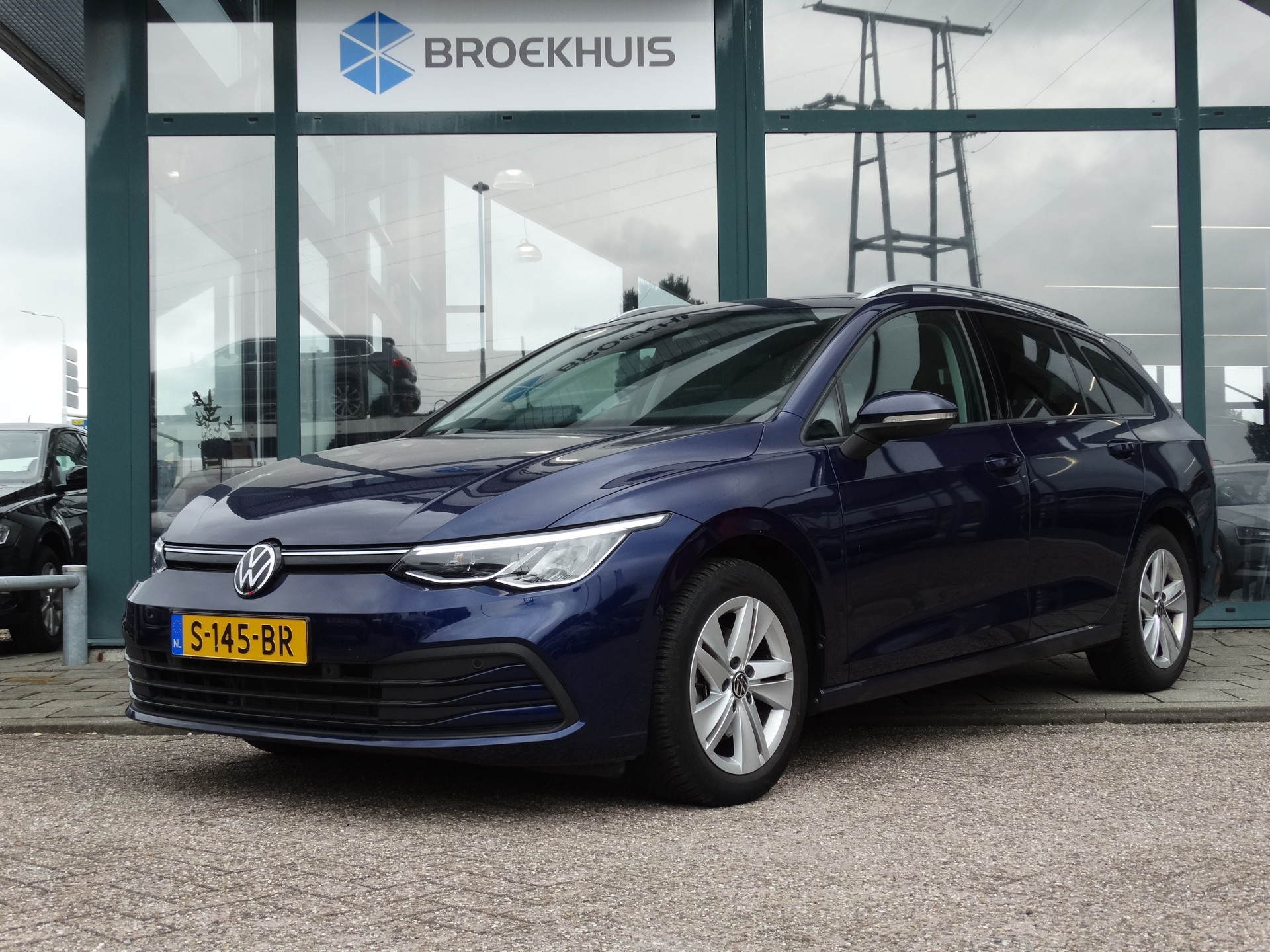 Volkswagen GOLF Variant 1.0 TSI 110PK Life | Navigatie | Carplay \ Android Auto | Climate Control