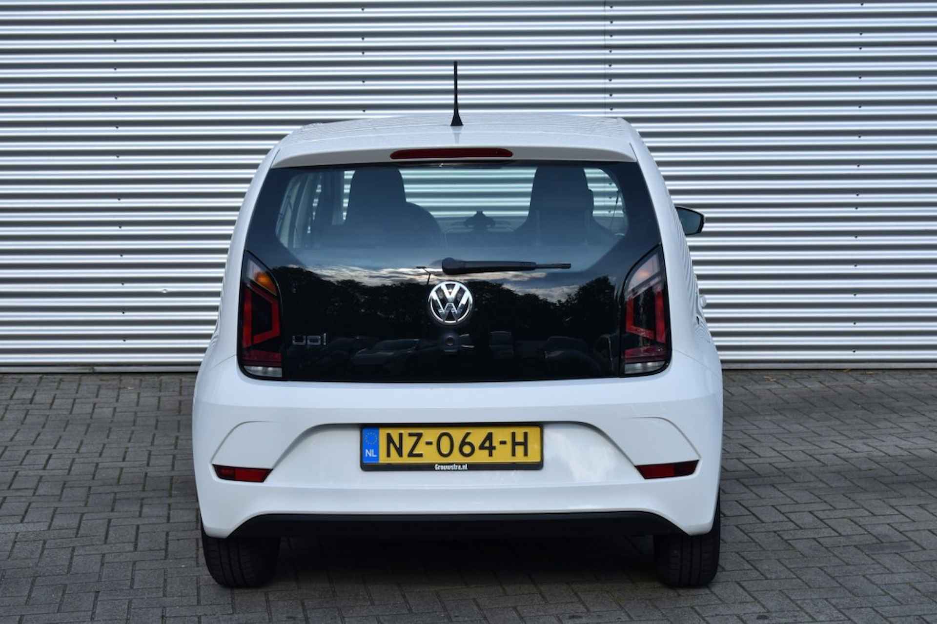 VOLKSWAGEN Up 1.0 5DRS. MOVE UP! / AIRCO / DAB / BLUETOOTH - 6/34