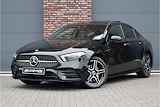 Mercedes-Benz A-Klasse 250 e AMG Line Aut8, Hybride, Panoramadak, Keyless Go, Distronic+, Widescreen, Surround Camera, Sfeerverlichting, Stoelverwarming, Nightpakket, Etc.