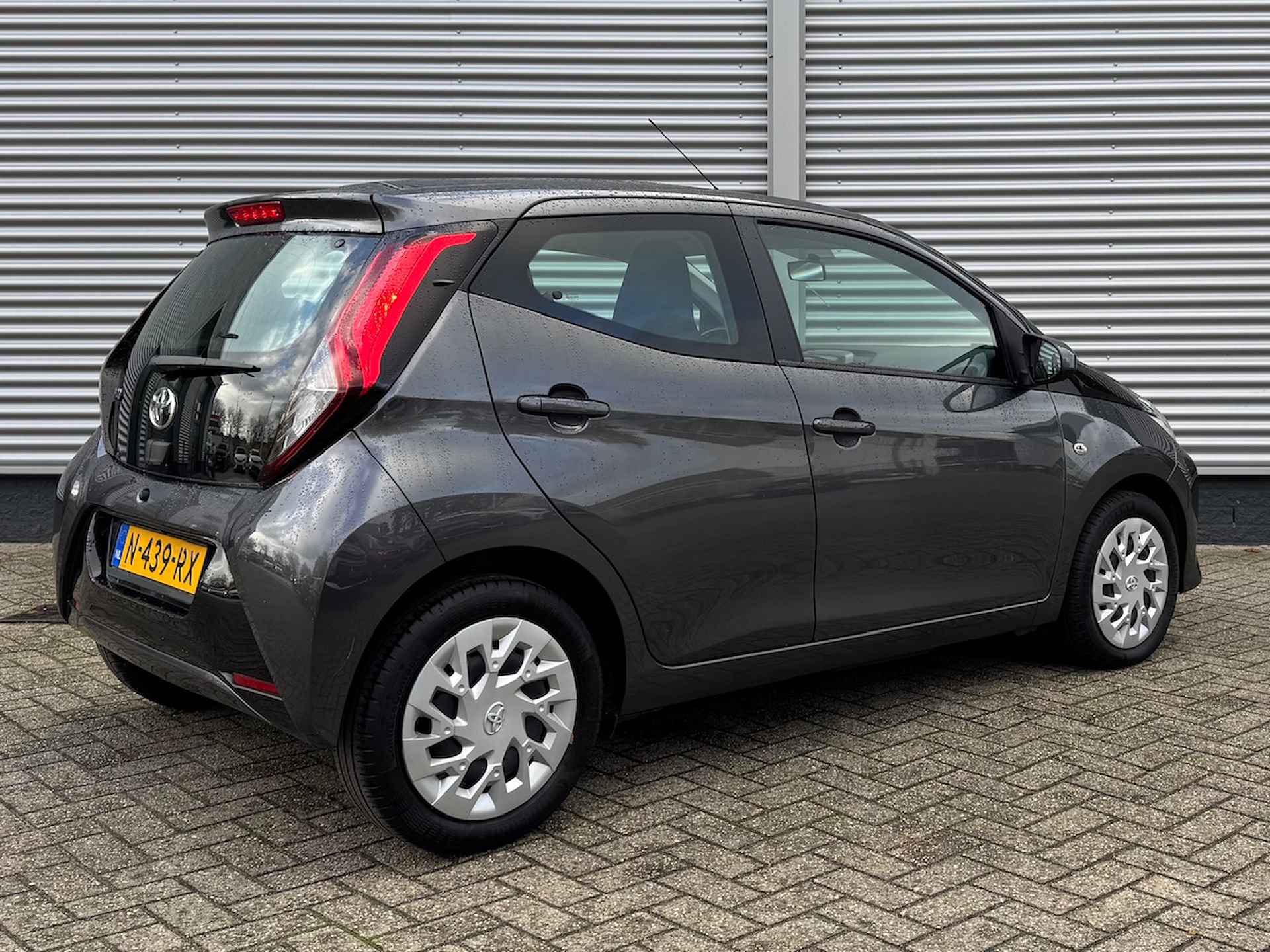 TOYOTA Aygo 1.0 VVT-i 72pk 5D x-play | Airco | Apple Carplay/Android Auto | - 5/41