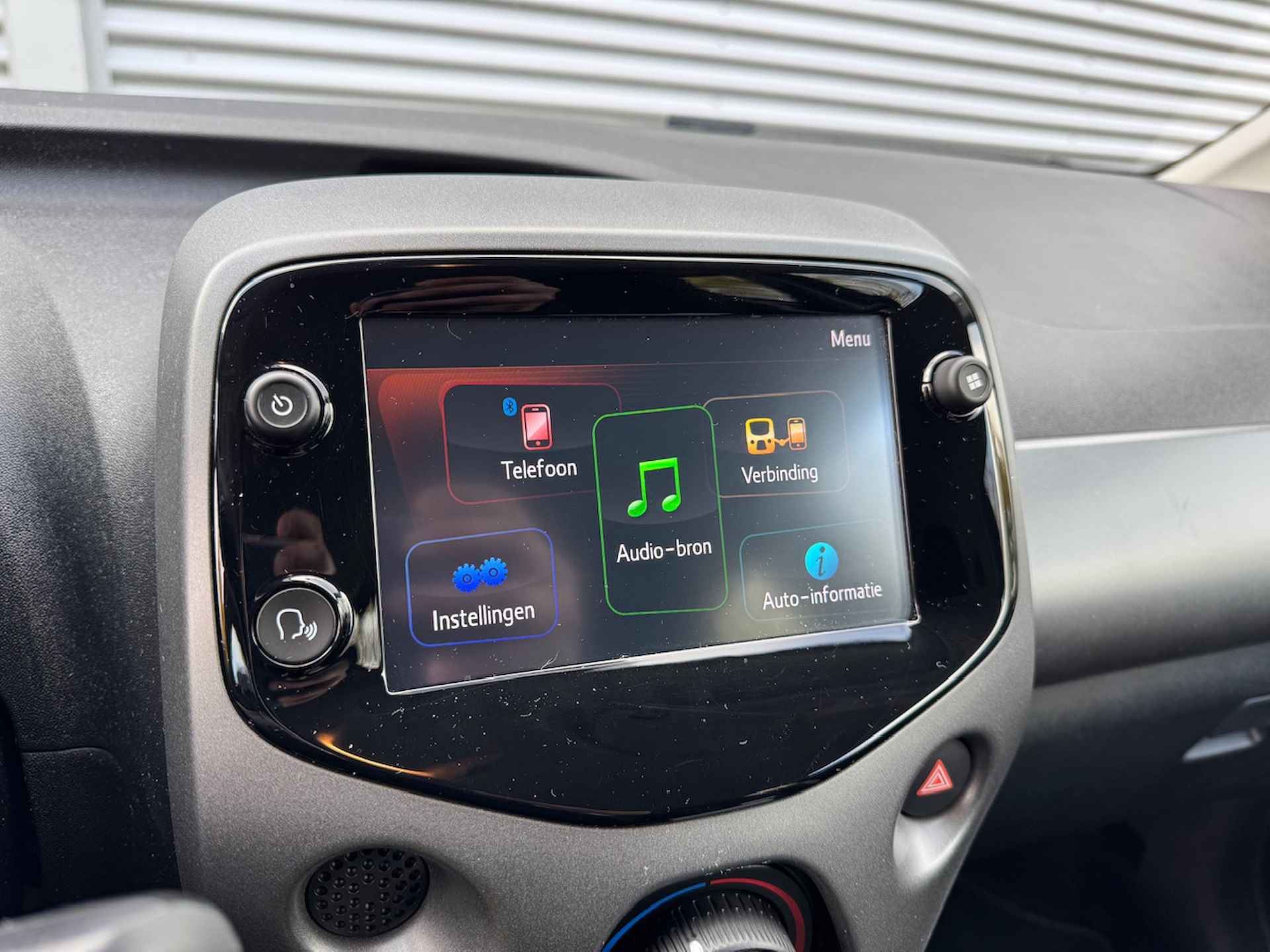 TOYOTA Aygo 1.0 VVT-i 72pk 5D x-play | Airco | Apple Carplay/Android Auto | - 21/41