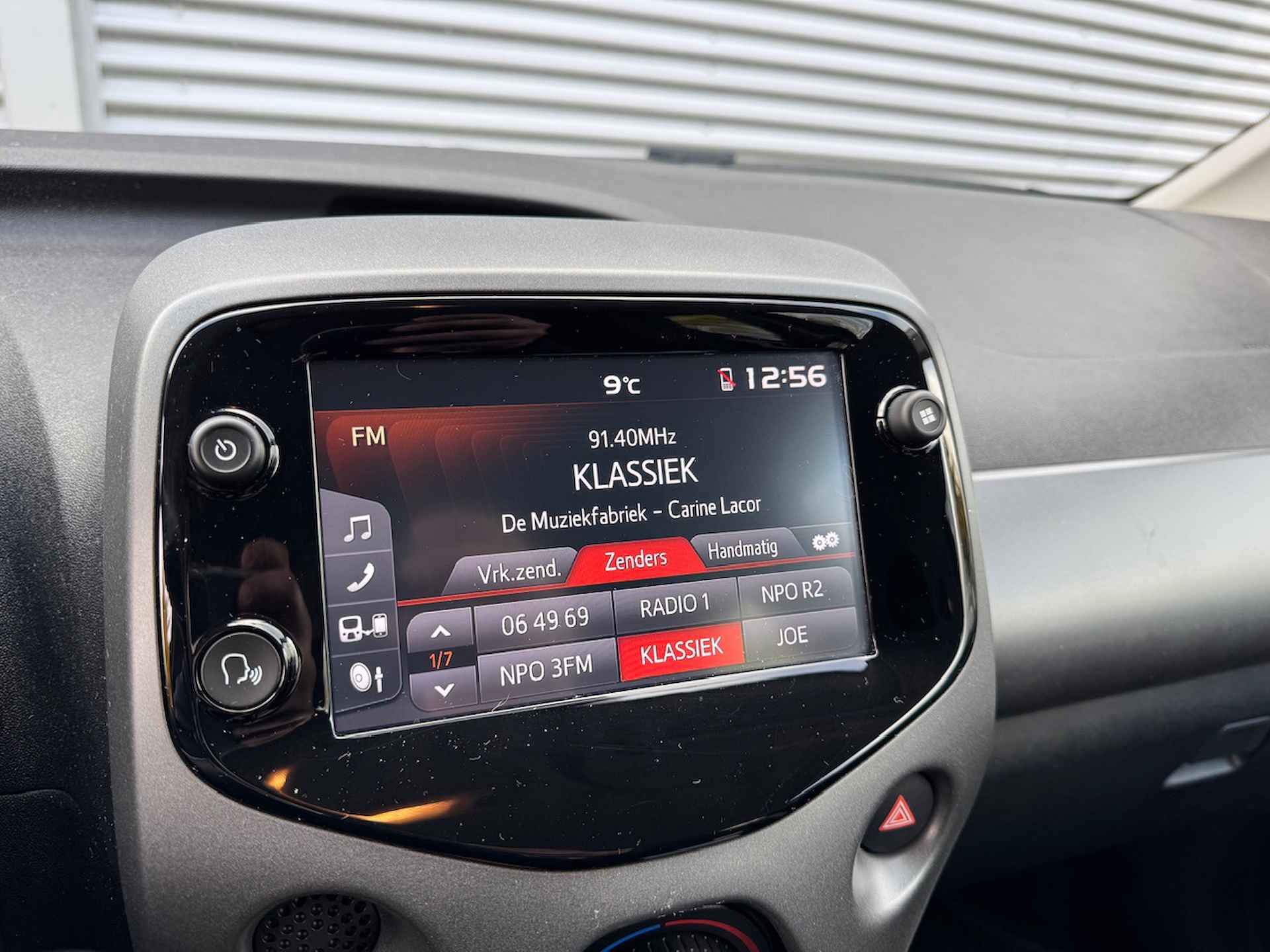 TOYOTA Aygo 1.0 VVT-i 72pk 5D x-play | Airco | Apple Carplay/Android Auto | - 22/41