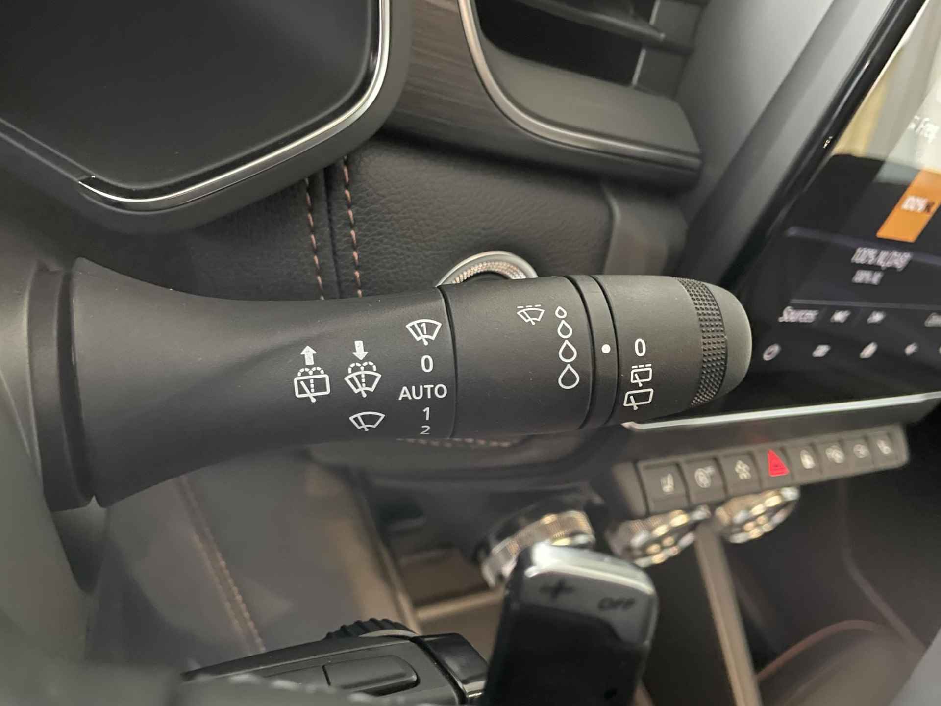 Renault Captur 1.3 Mild Hybrid 160 EDC Iconic Automaat / Navigatie / Cruise / Clima / 360 gr Camera / Blind spot detectie / LM Velgen / Bose - 22/32