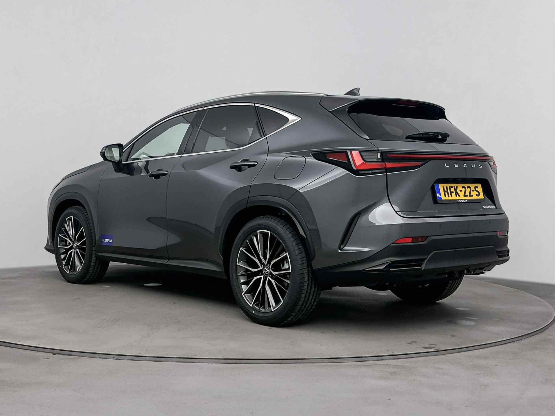 Lexus NX 450h+ AWD President Line | Leder | 360 Camera | Navigatie | Mark Levison Audio | Panoramadak | Dodehoek Ass. | Stoel en stuurwiel verwarmd | LM velgen | Parkeersensoren | - 3/52