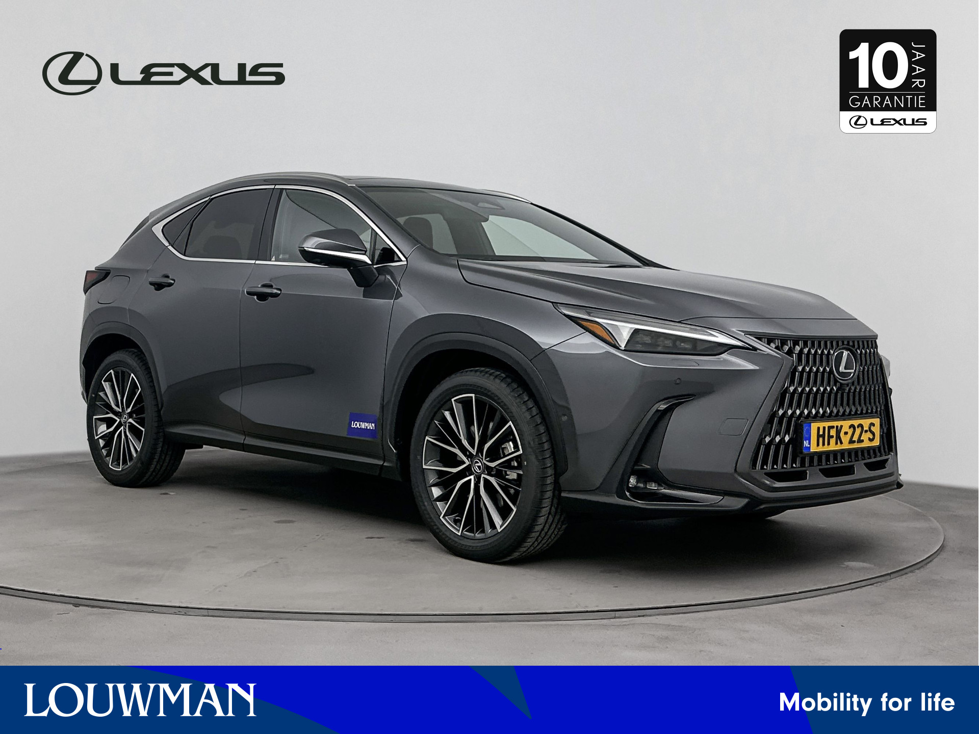 Lexus NX 450h+ AWD President Line | Leder | 360 Camera | Navigatie | Mark Levison Audio | Panoramadak | Dodehoek Ass. | Stoel en stuurwiel verwarmd | LM velgen | Parkeersensoren |