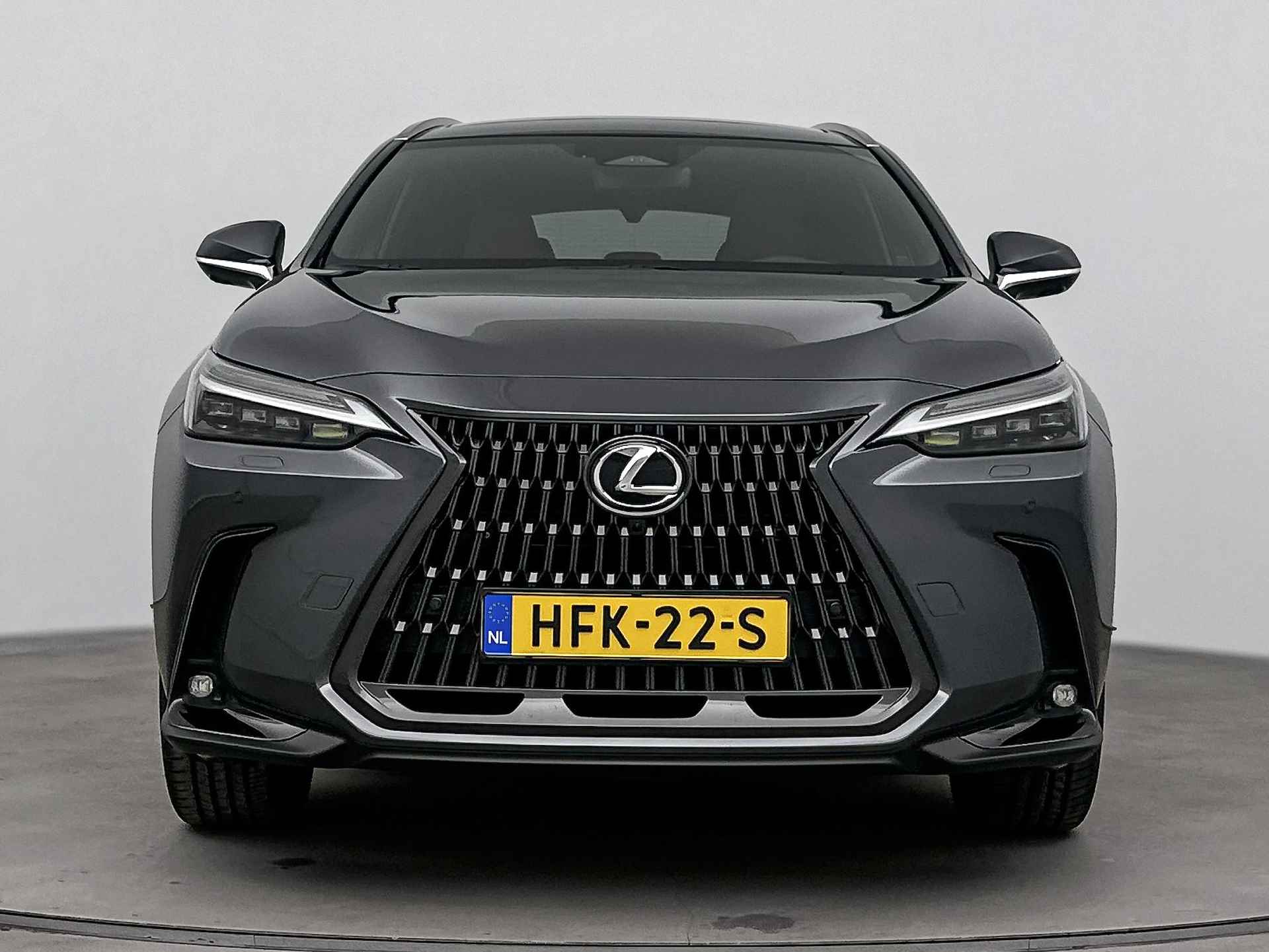 Lexus NX 450h+ AWD President Line | Leder | 360 Camera | Navigatie | Mark Levison Audio | Panoramadak | Dodehoek Ass. | Stoel en stuurwiel verwarmd | LM velgen | Parkeersensoren | - 39/52