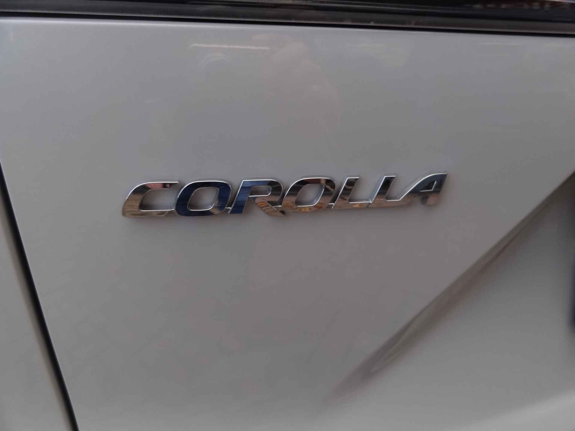 Toyota Corolla Cross 2.0 Hybrid Style halfleer / Pearl White lak / 10 jaar garantie - 19/42