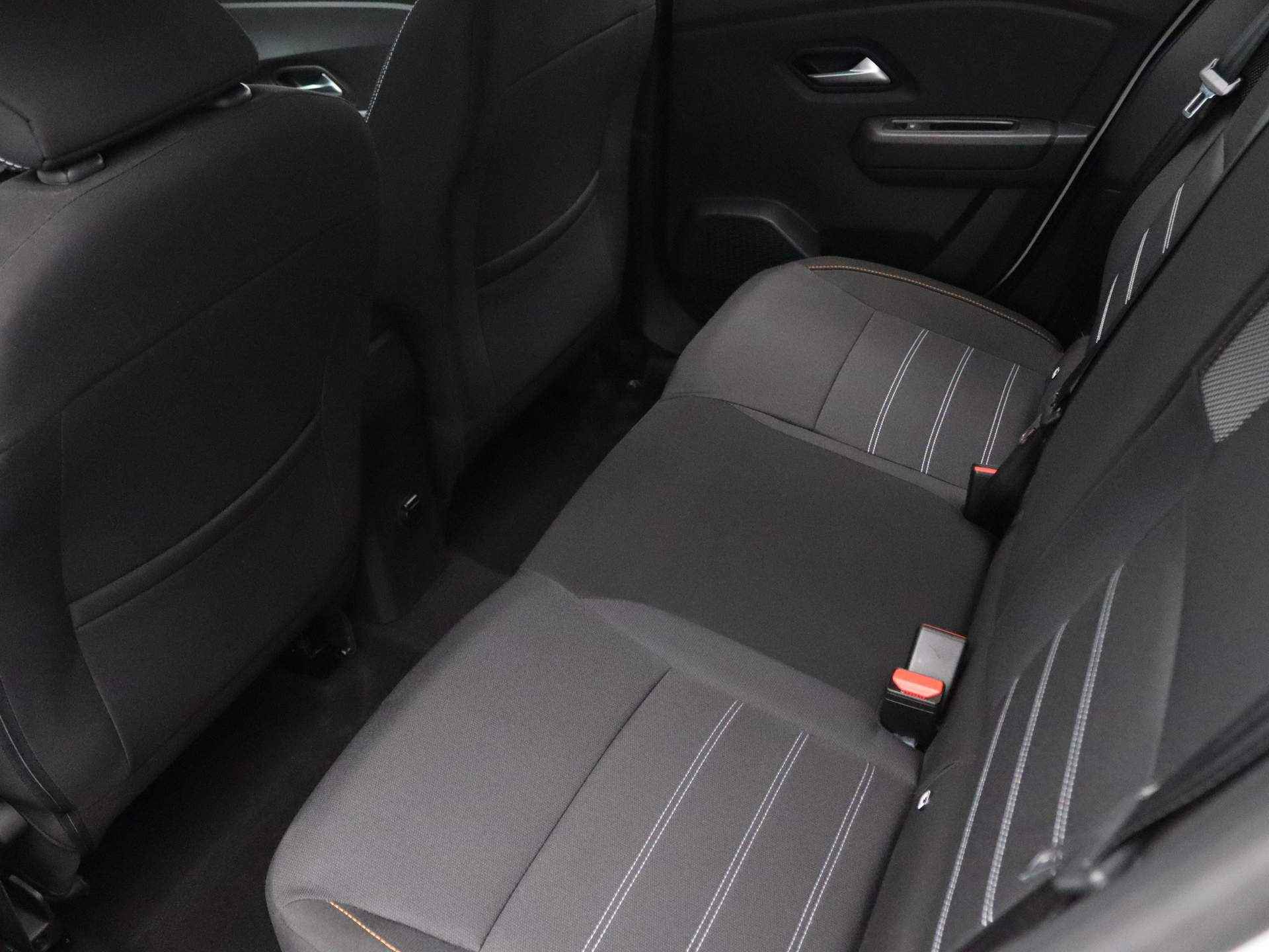 Dacia SANDERO Stepway TCe 90pk Comfort AUTOMAAT Climate control | Navig | Verwarmbare voorstoelen - 21/32