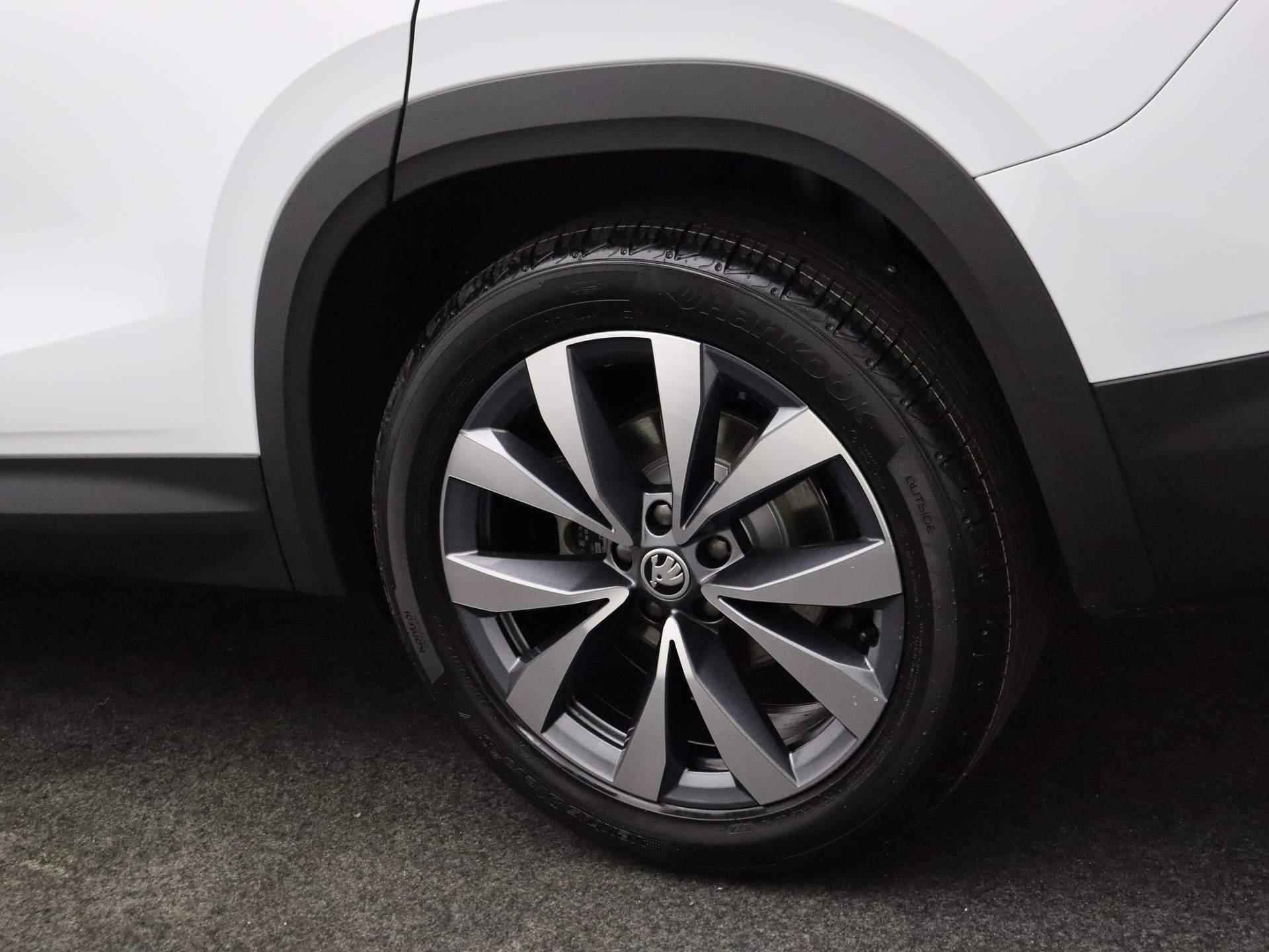 Škoda Kodiaq Business Edition 1.5 eTSI 150pk DSG Automaat *Nieuw model* Adaptive cruise control, Elektrische achterklep, Navigatie, Achteruitrijcamera, LED matrix verlichting, Stoelverwarming, Parkeersensoren - 36/39