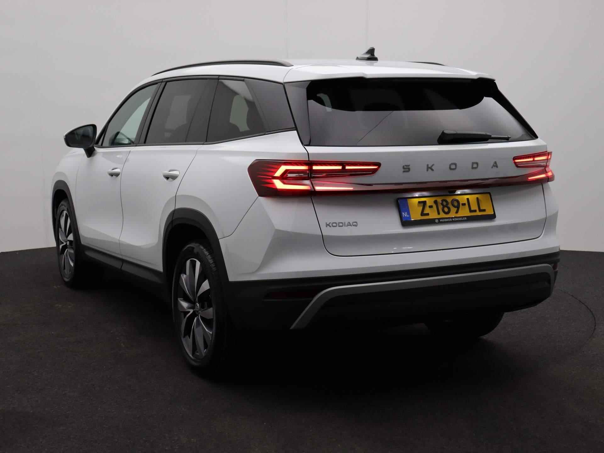 Škoda Kodiaq Business Edition 1.5 eTSI 150pk DSG Automaat *Nieuw model* Adaptive cruise control, Elektrische achterklep, Navigatie, Achteruitrijcamera, LED matrix verlichting, Stoelverwarming, Parkeersensoren - 39/39