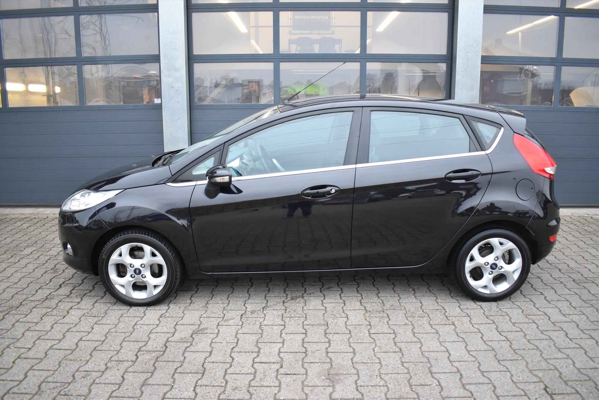 FORD Fiesta 1.25 82pk Titanium - 2/27