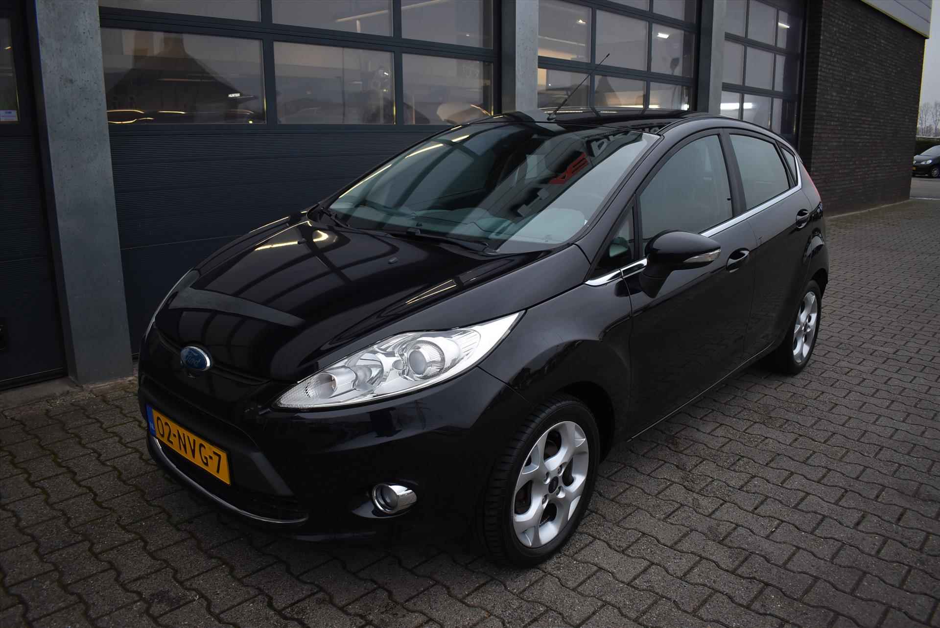 FORD Fiesta 1.25 82pk Titanium - 10/27