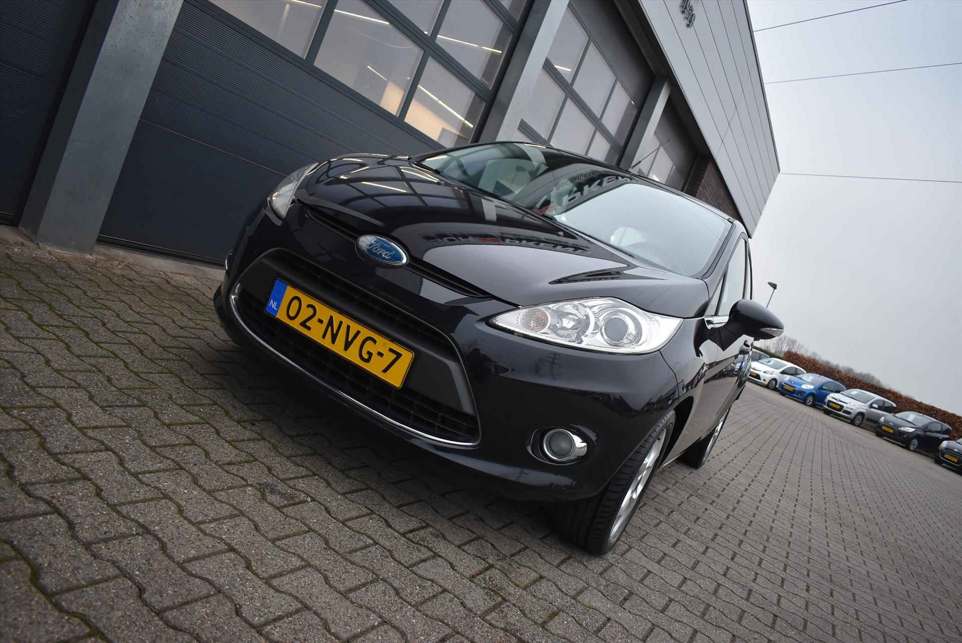 FORD Fiesta 1.25 82pk Titanium - 11/27