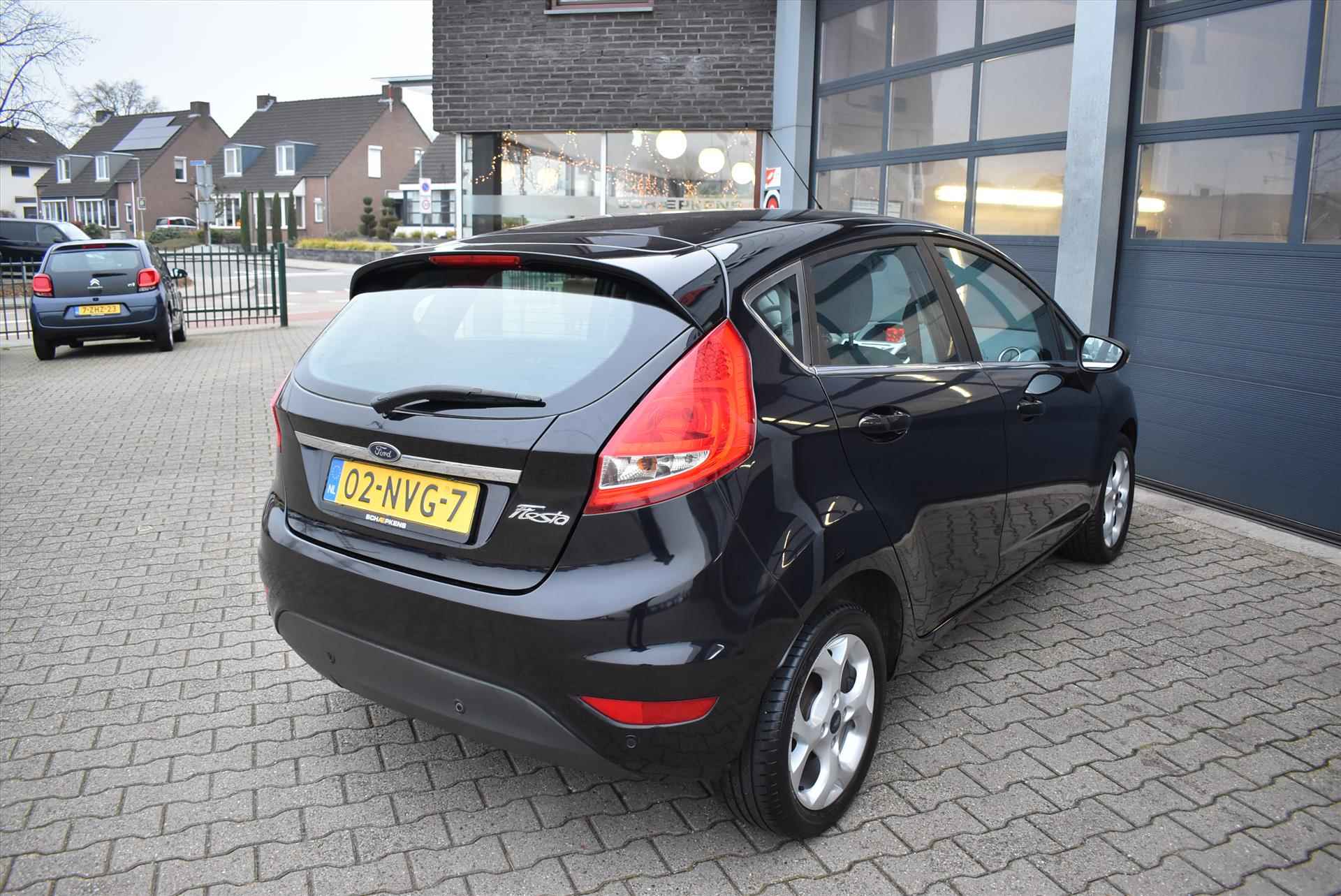 FORD Fiesta 1.25 82pk Titanium - 14/27