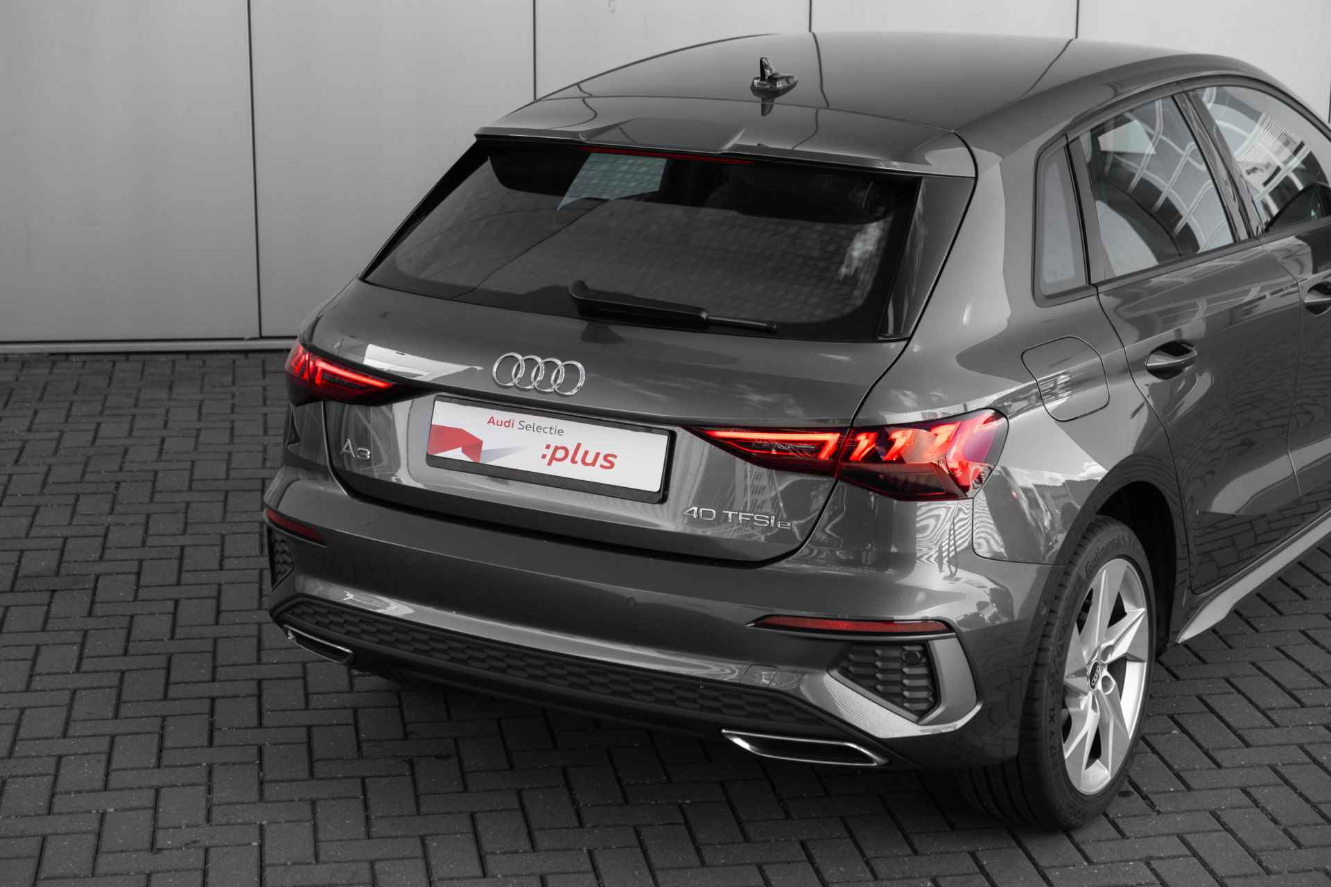 Audi A3 Sportback 40 TFSI e S edition | LED-koplampen | Stoelverwarming | Audi Smarthphone Interface | Parkeerhulp Plus - 19/61