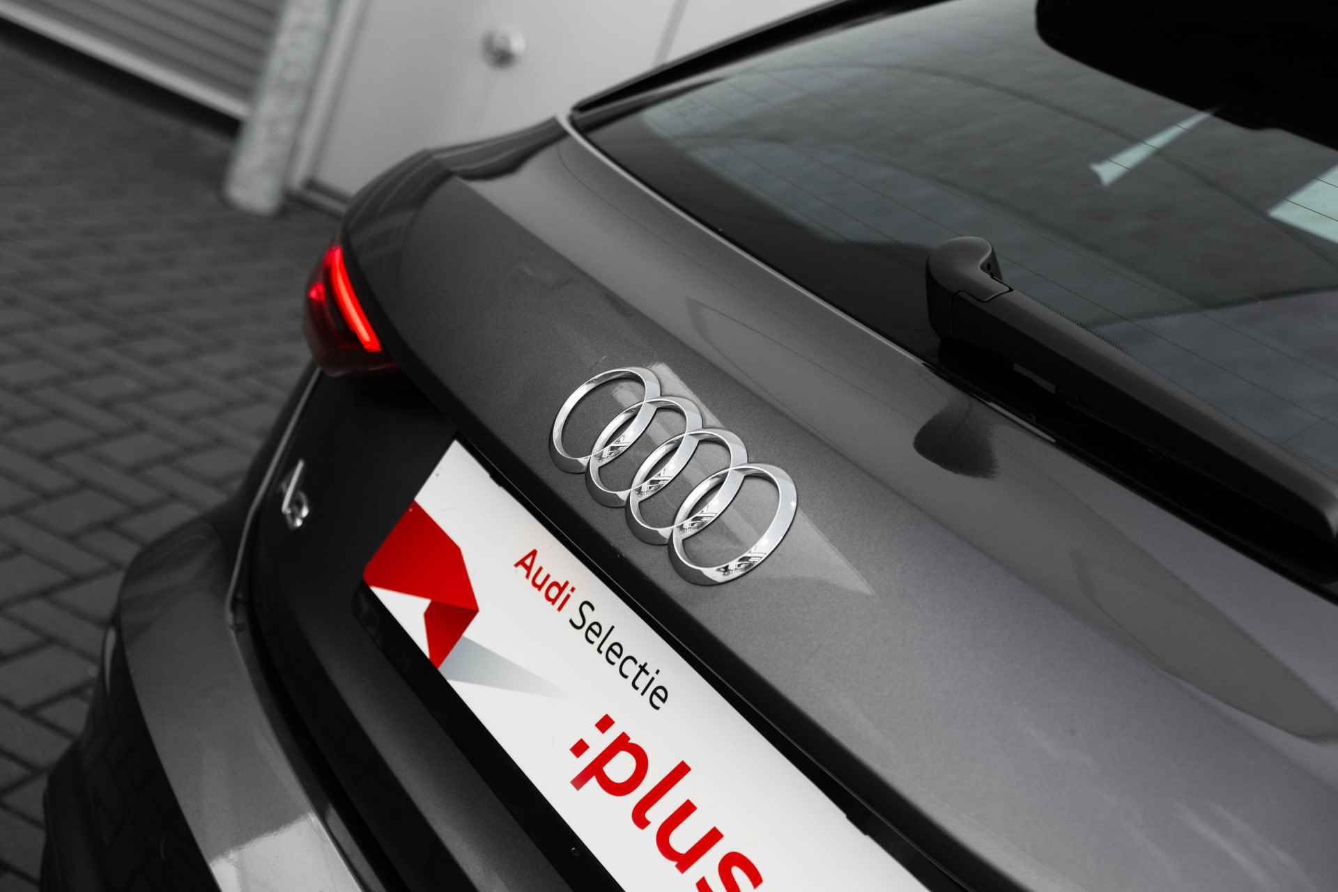 Audi A3 Sportback 40 TFSI e S edition | LED-koplampen | Stoelverwarming | Audi Smarthphone Interface | Parkeerhulp Plus - 25/61