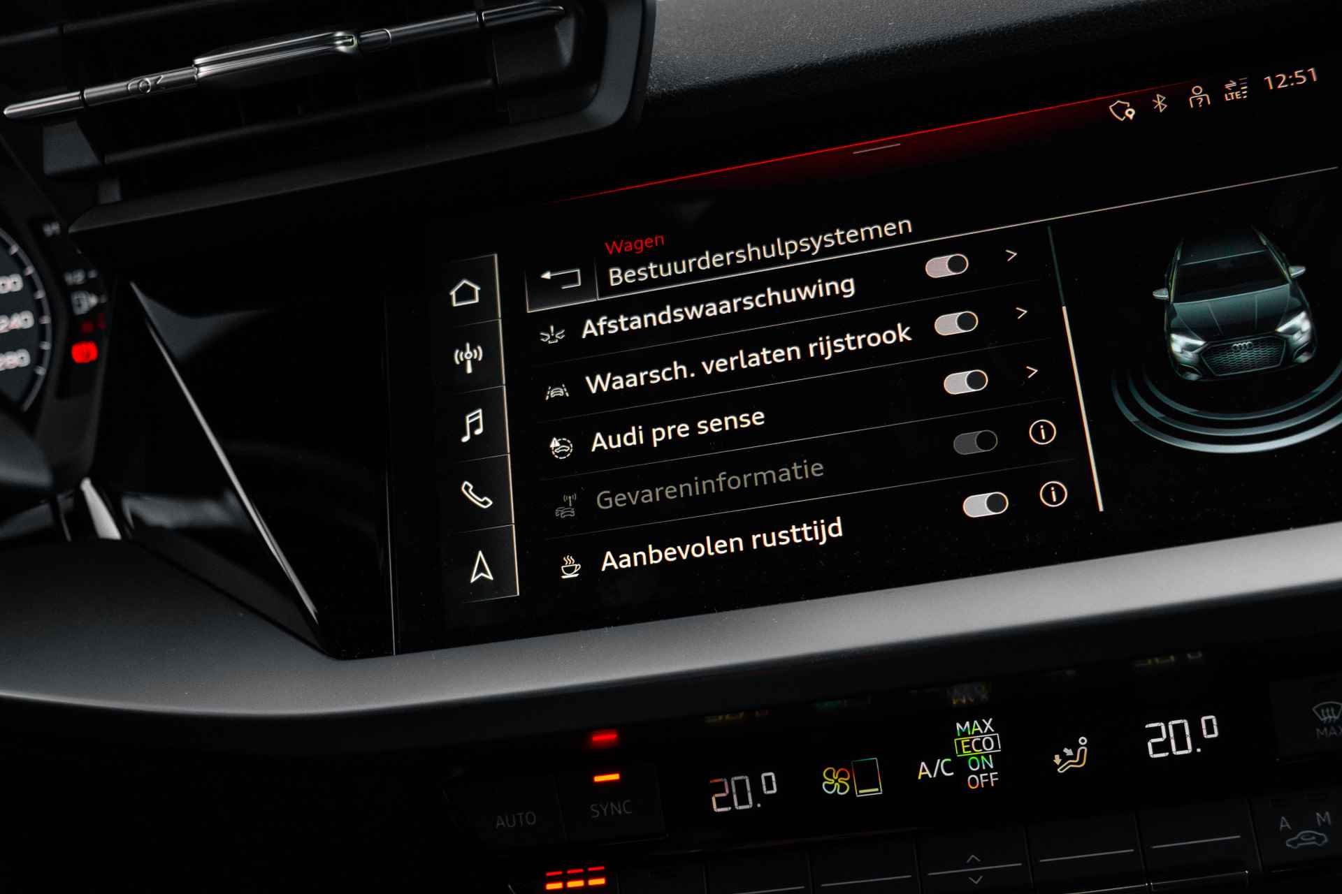 Audi A3 Sportback 40 TFSI e S edition | LED-koplampen | Stoelverwarming | Audi Smarthphone Interface | Parkeerhulp Plus - 60/61