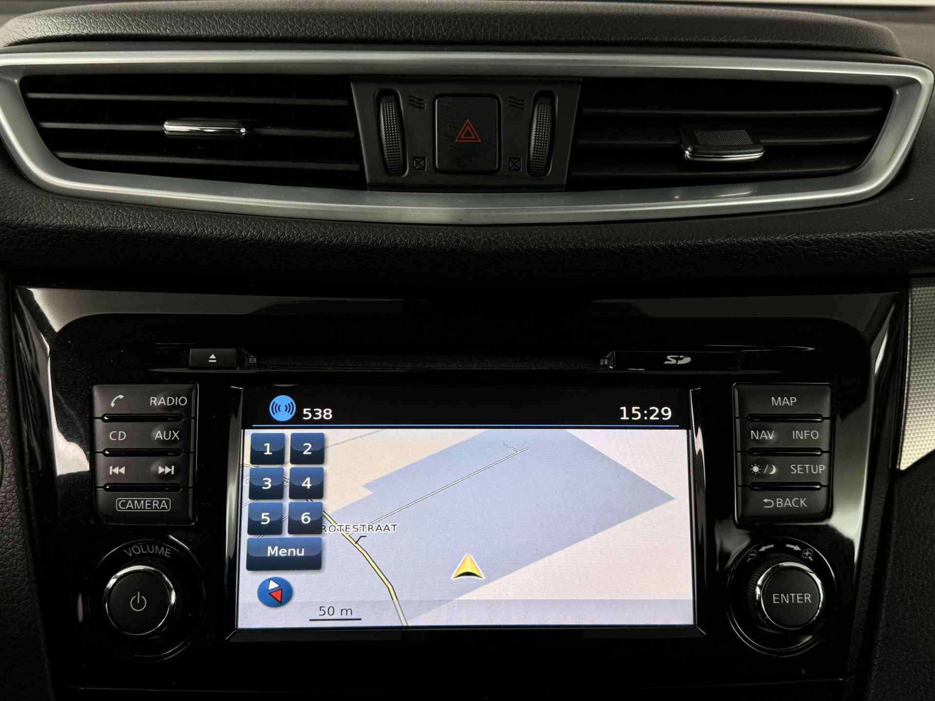 Nissan Qashqai 1.3 DIG-T 159 Tekna Navigatiesysteem | Achteruitrijcamera | Trekhaak - 11/46