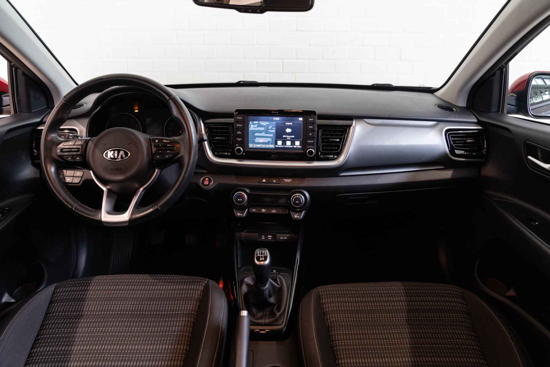 Kia Stonic 1.0 T-GDi DynamicPlusLine | Trekhaak | Camera | Navigatie | Climate Controle | Keyless Entry | - 34/37