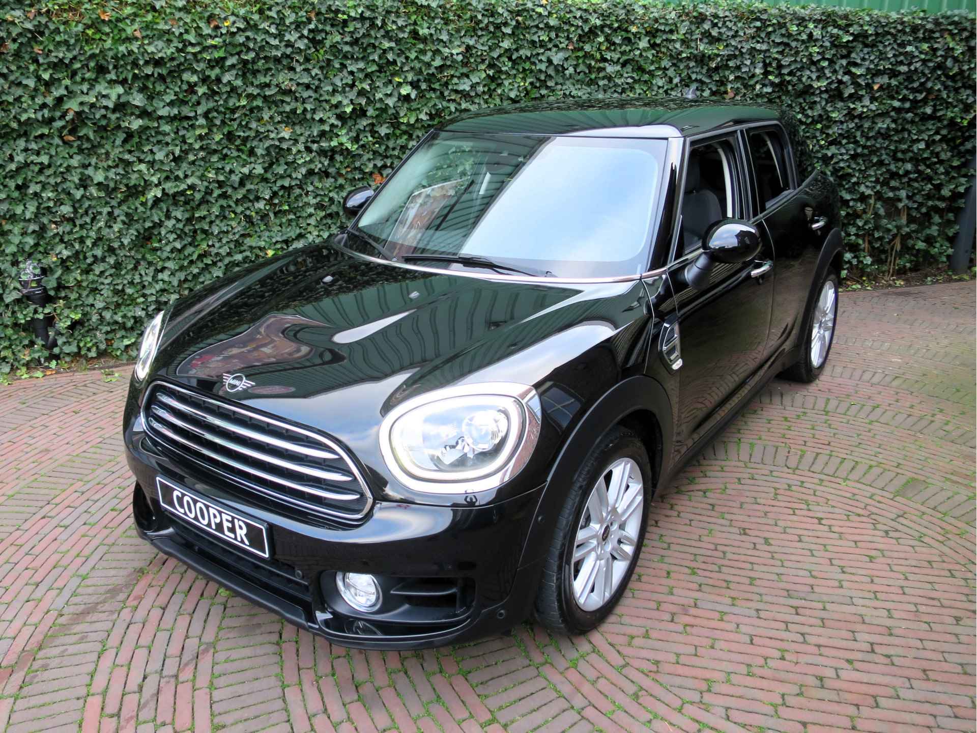 MINI Countryman 1.5 Cooper Chili F60 automaat met DAB, Apple CarPlay, ACC, LED en 18" - 45/46