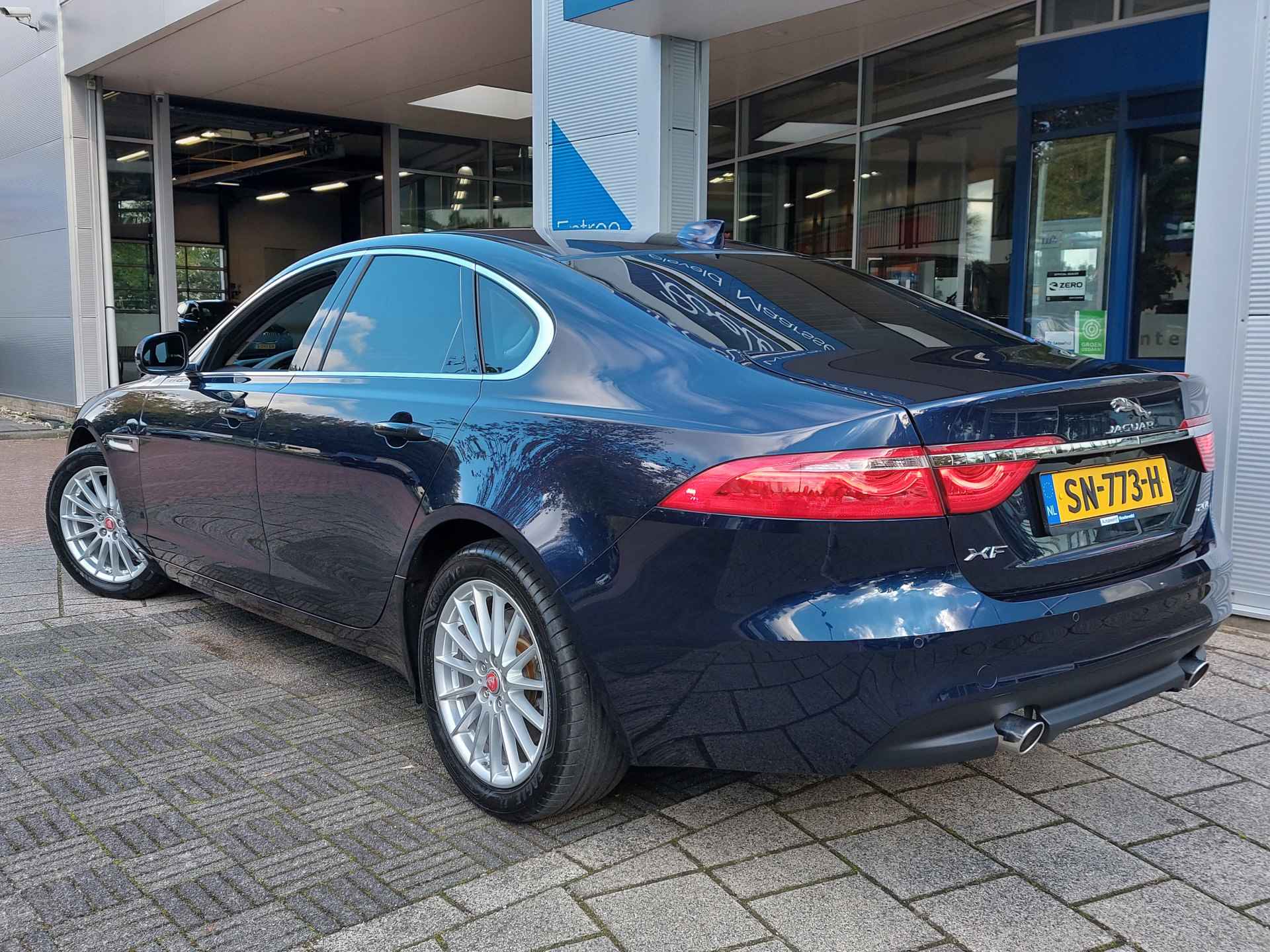 Jaguar XF 2.0T 200pk Automaat Prestige Premium Business Pack | Origineel NL | Navi | Clima | Cruise | Bi-Xenon | Leder+Verwarmd+Elek.Vestel | Pdc V+A+Camera | Privacy Glass | 18''lm | Trekhaak - 5/53