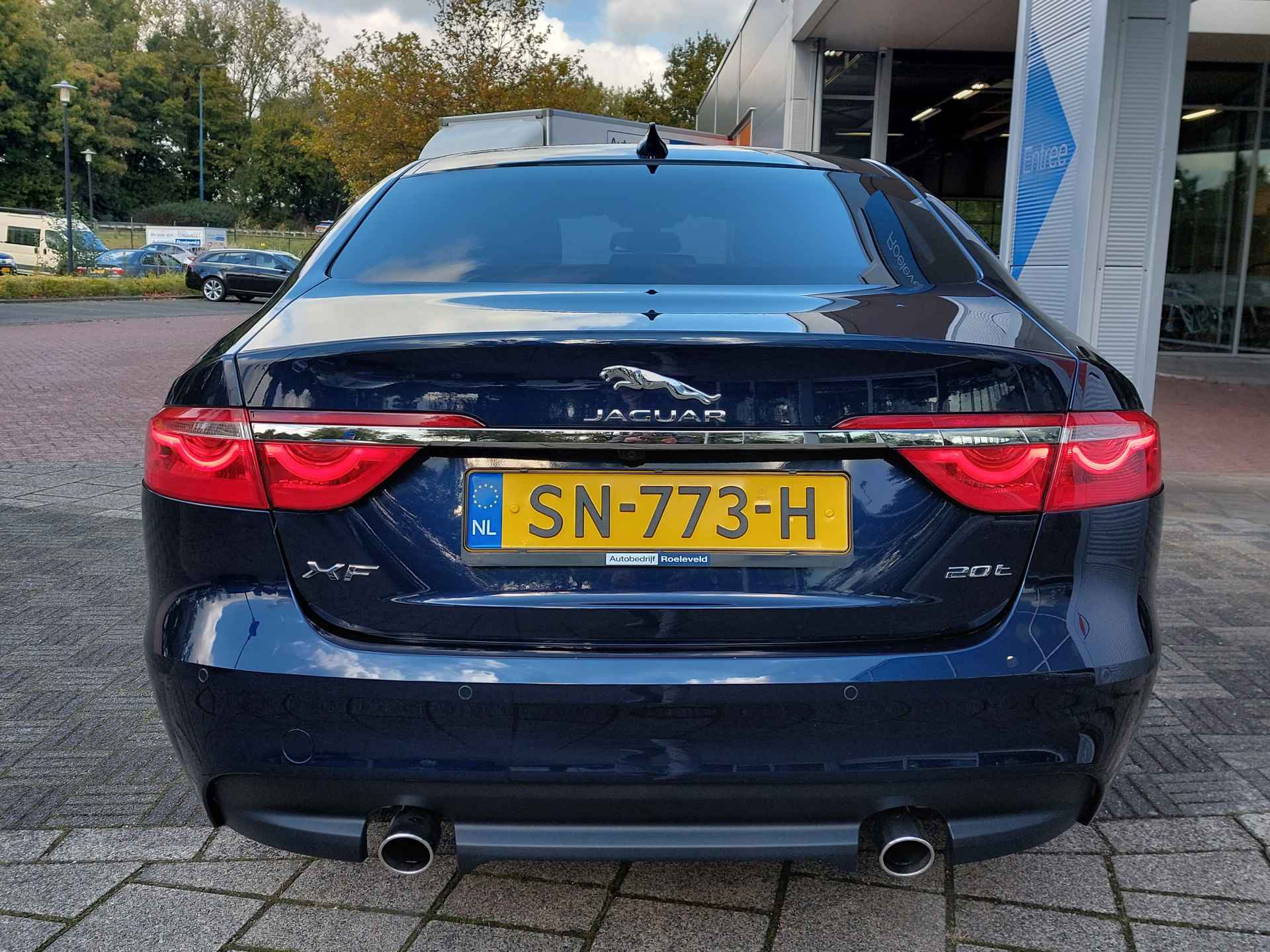 Jaguar XF 2.0T 200pk Automaat Prestige Premium Business Pack | Origineel NL | Navi | Clima | Cruise | Bi-Xenon | Leder+Verwarmd+Elek.Vestel | Pdc V+A+Camera | Privacy Glass | 18''lm | Trekhaak - 6/53