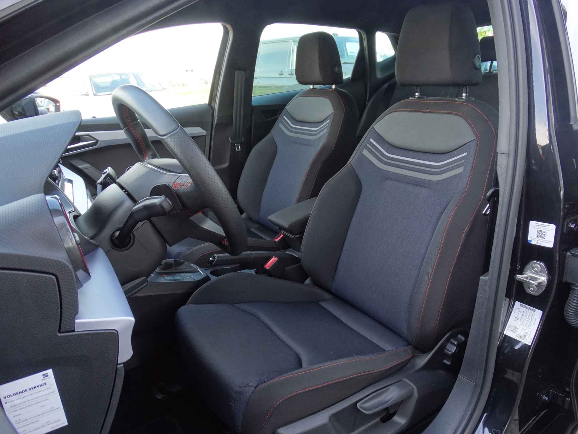 SEAT Ibiza 1.5 TSI 150 PK DSG Sport | Parkeersensoren voor + achter | Climate Control | Carplay - 12/28