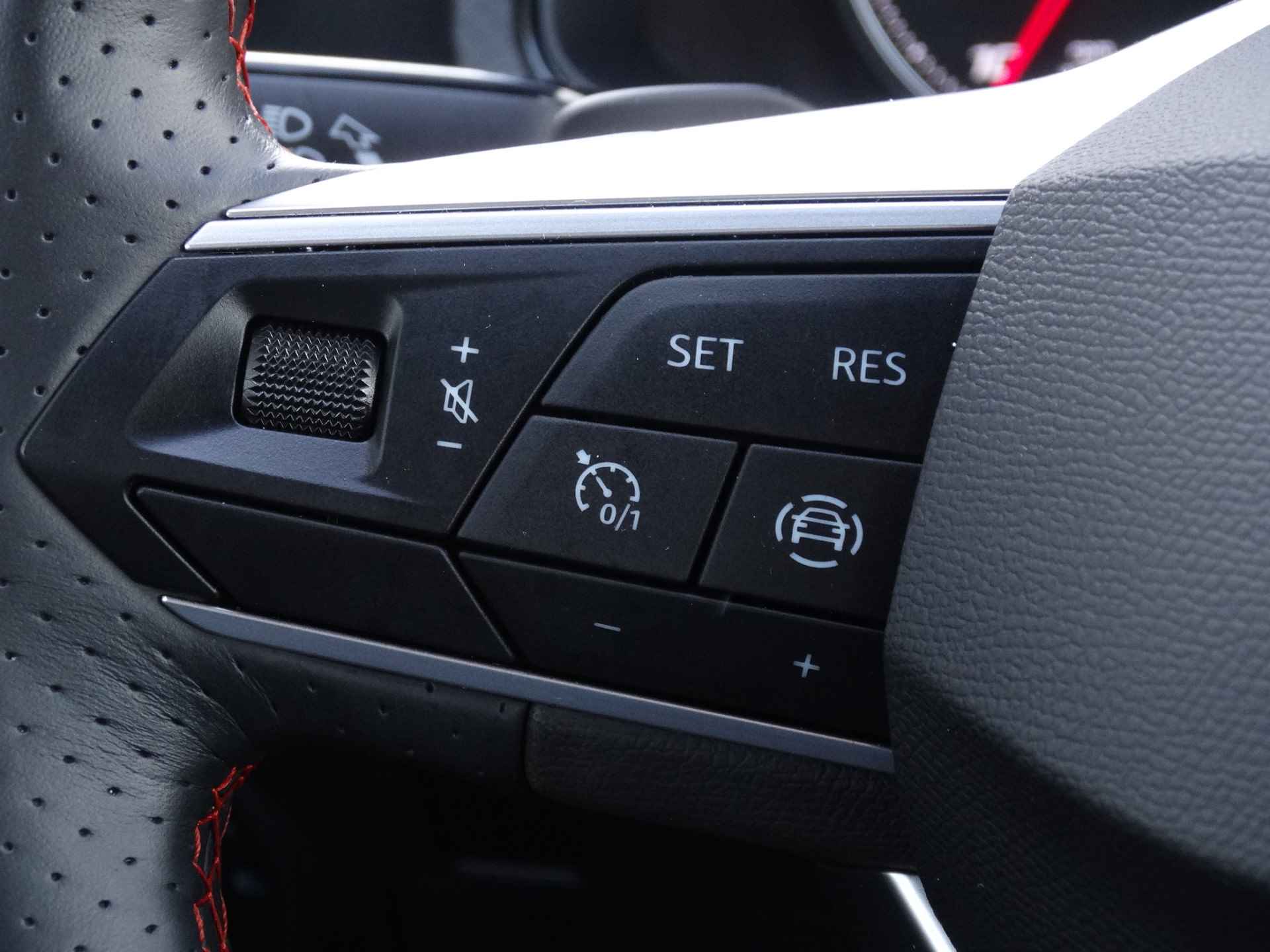 SEAT Ibiza 1.5 TSI 150 PK DSG Sport | Parkeersensoren voor + achter | Climate Control | Carplay - 17/28