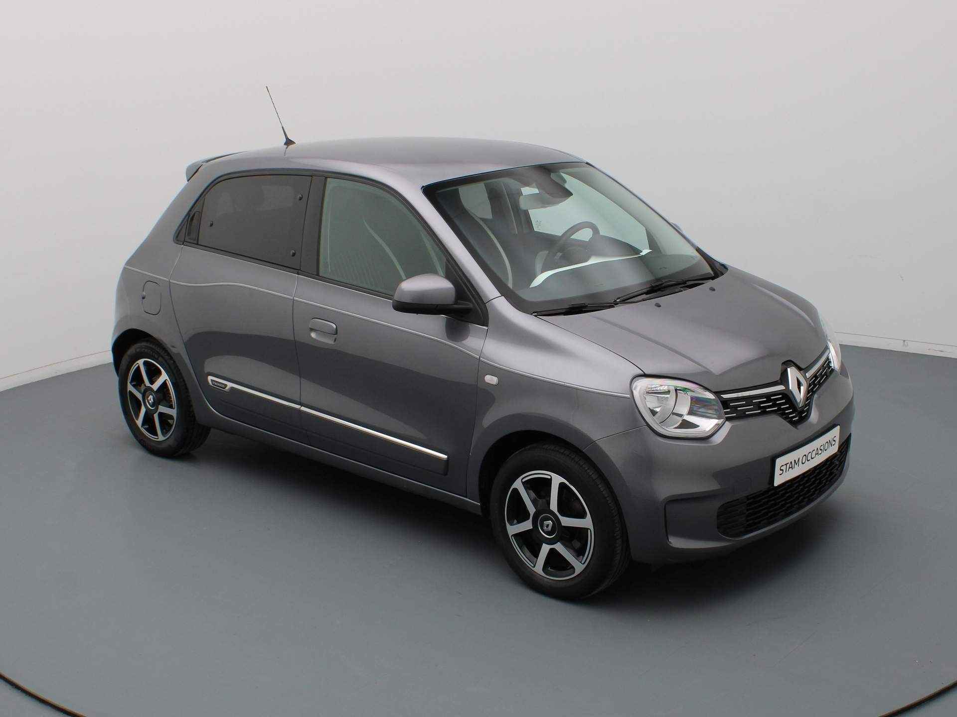 Renault Twingo 74pk SCe Intens Carplay | Climate | Cruise | Parksens. achter | 15" Velgen - 11/30