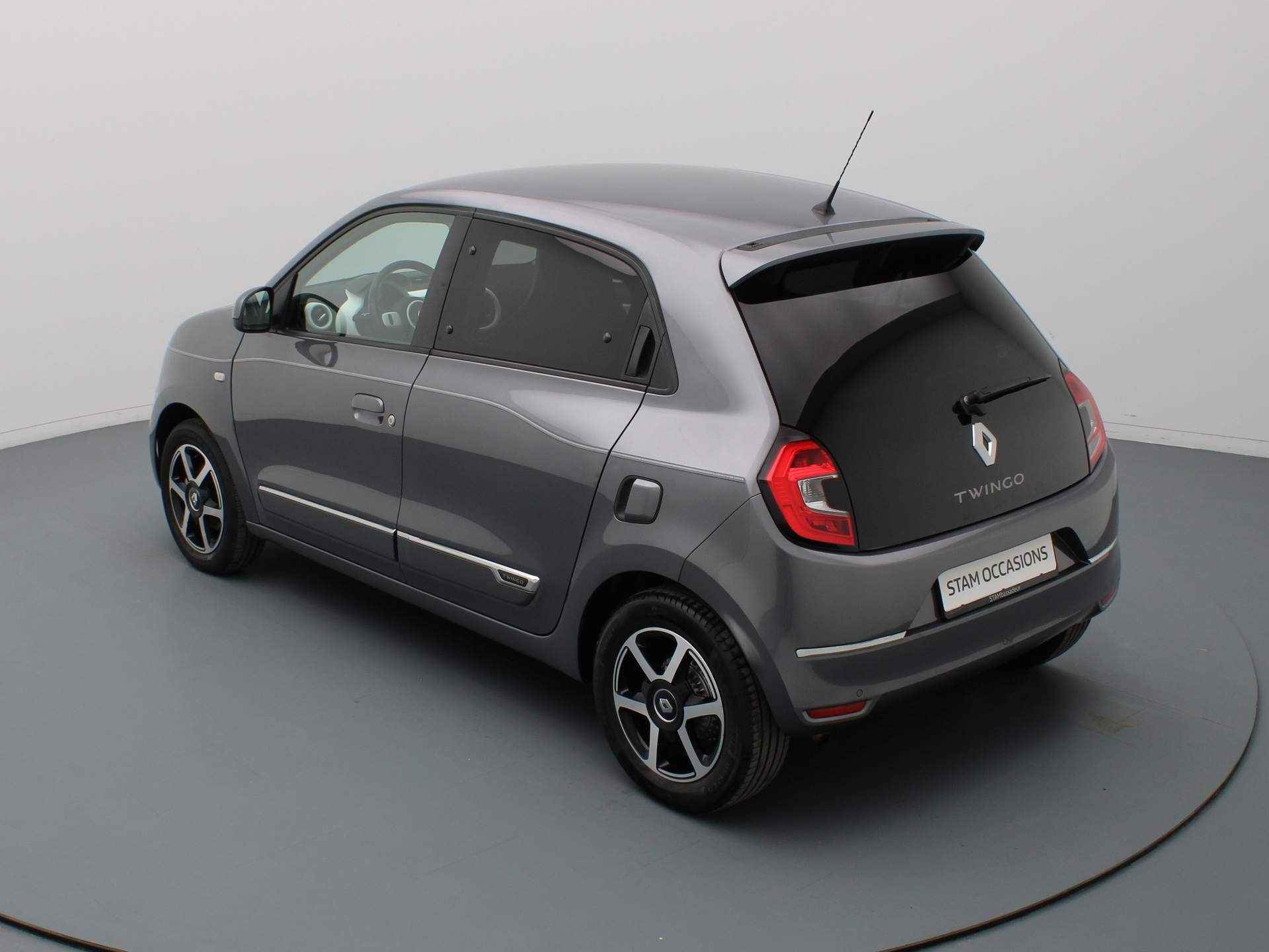 Renault Twingo 74pk SCe Intens Carplay | Climate | Cruise | Parksens. achter | 15" Velgen - 12/30