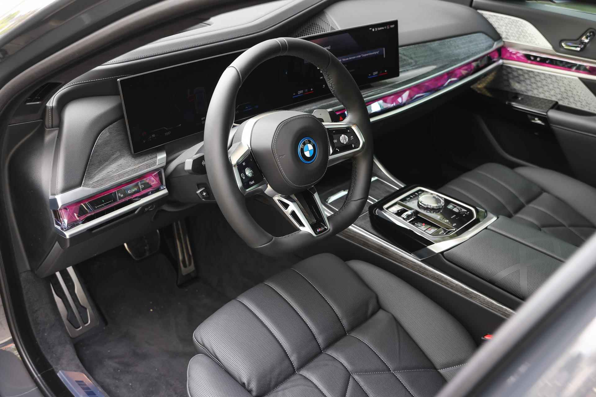 BMW 7 Serie 750e xDrive High Executive M Sport Automaat / Panoramadak Sky Lounge / Bowers & Wilkins / Trekhaak / Active Steering / Parking Assistant Professional / Multifunctionele Stoelen - 9/44