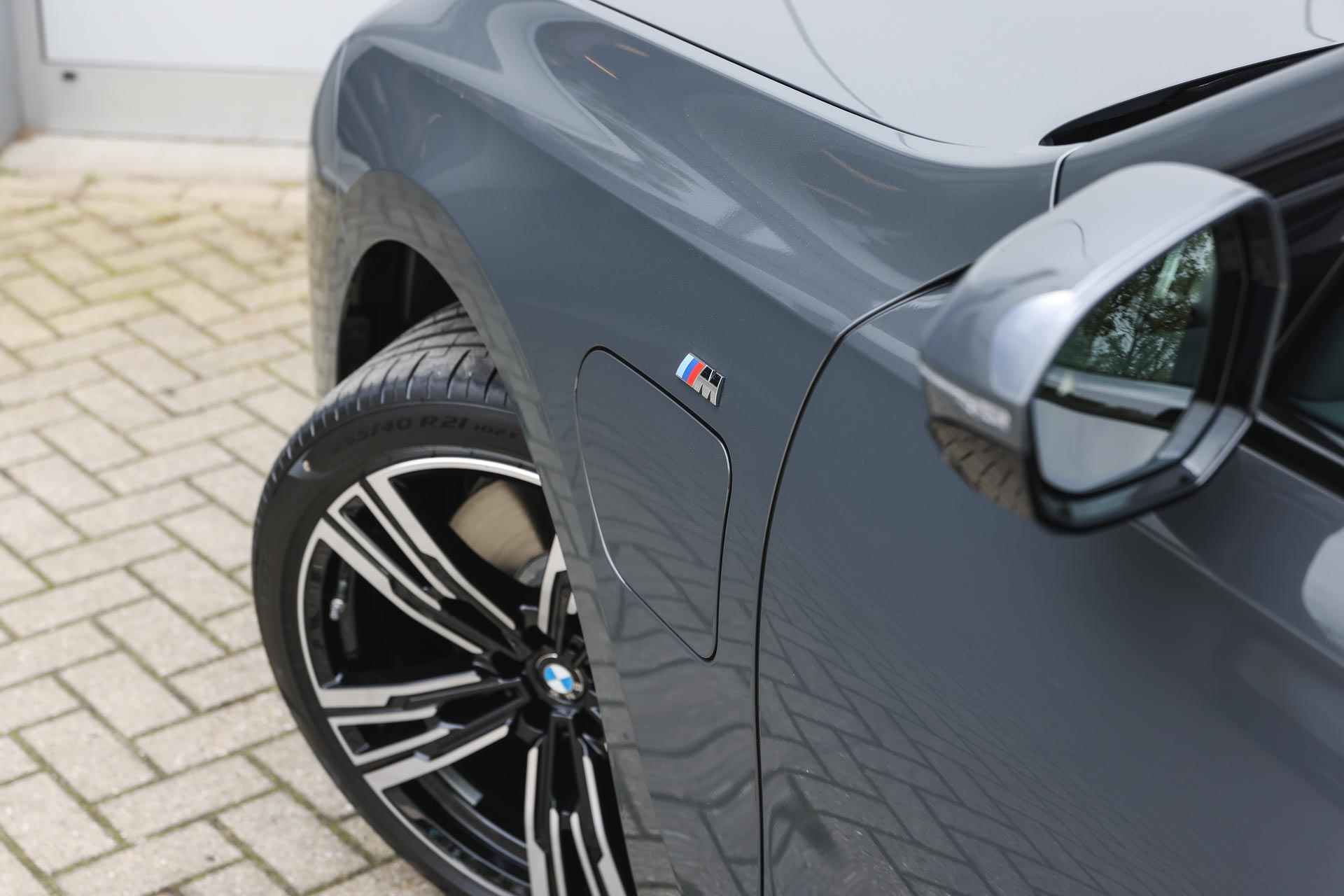 BMW 7 Serie 750e xDrive High Executive M Sport Automaat / Panoramadak Sky Lounge / Bowers & Wilkins / Trekhaak / Active Steering / Parking Assistant Professional / Multifunctionele Stoelen - 38/44