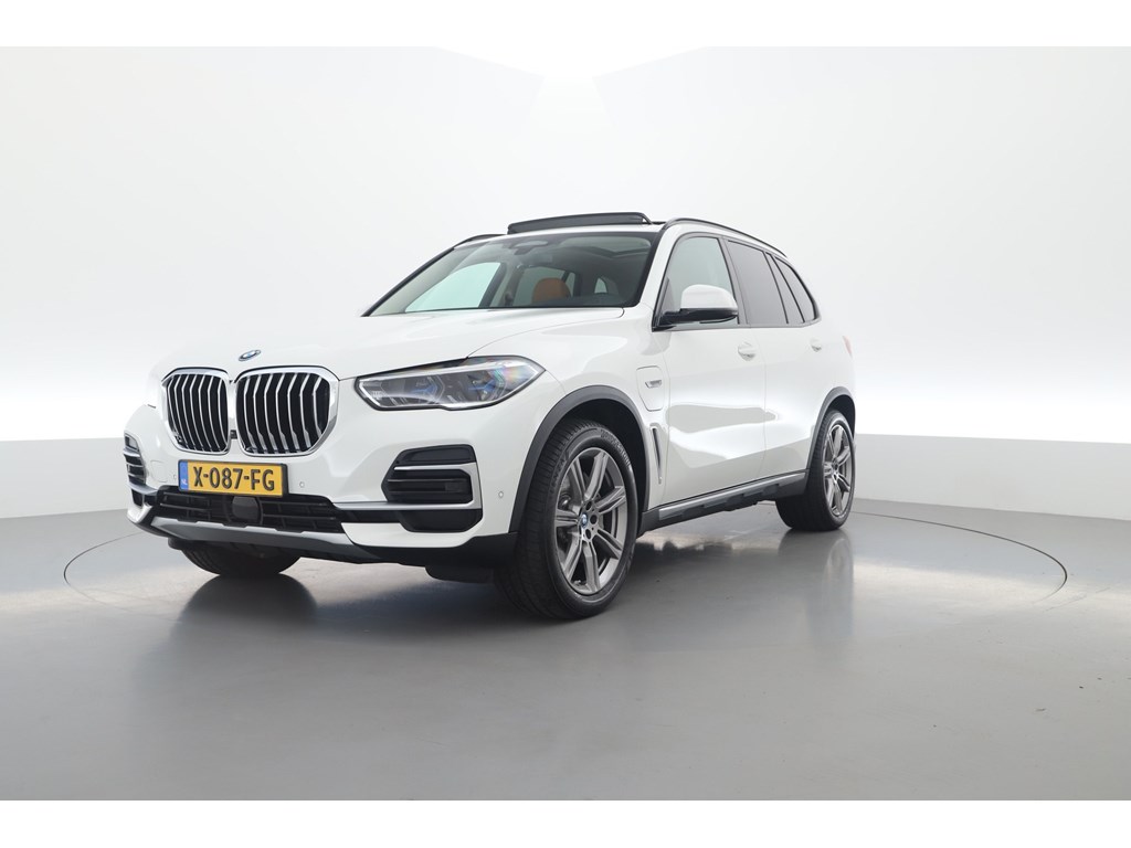 BMW X5 xDrive45e High Executive, Pano-dak, Trekhaak, Head-up, H&K Audio