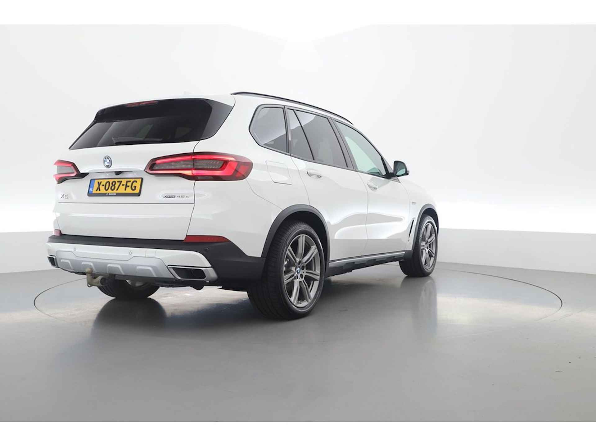 BMW X5 xDrive45e High Executive, Pano-dak, Trekhaak, Head-up, H&K Audio - 4/44