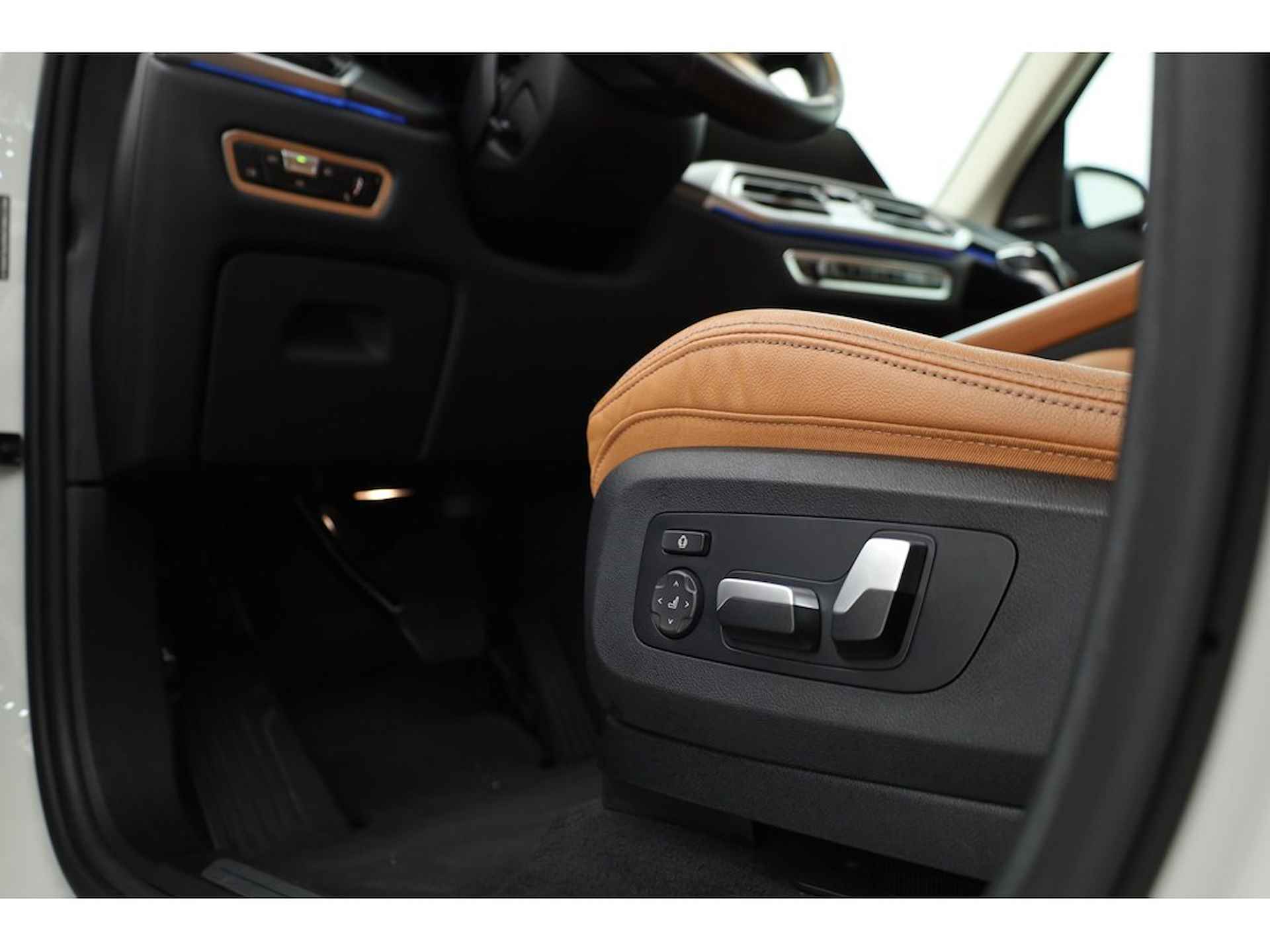 BMW X5 xDrive45e High Executive, Pano-dak, Trekhaak, Head-up, H&K Audio - 7/44